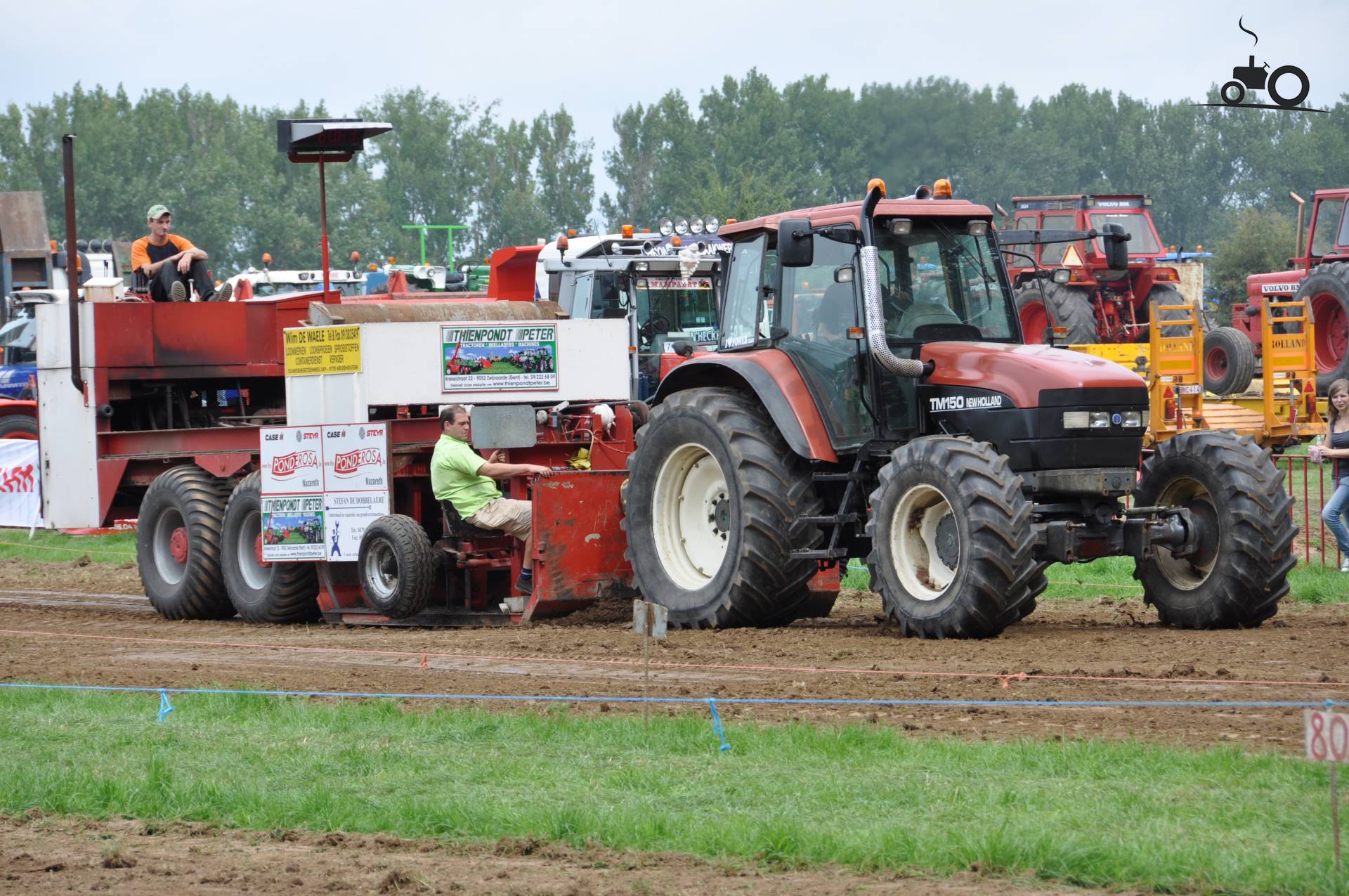 Foto New Holland TM 150 #394539