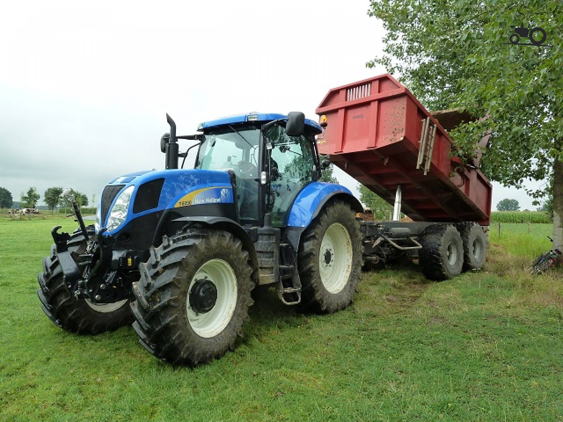 Foto New Holland T 6090 407620