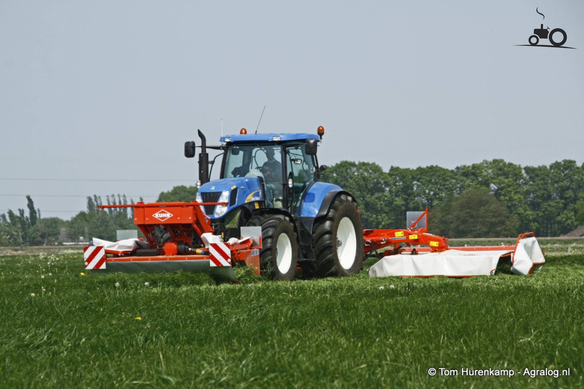 Foto New Holland T 7050 482103