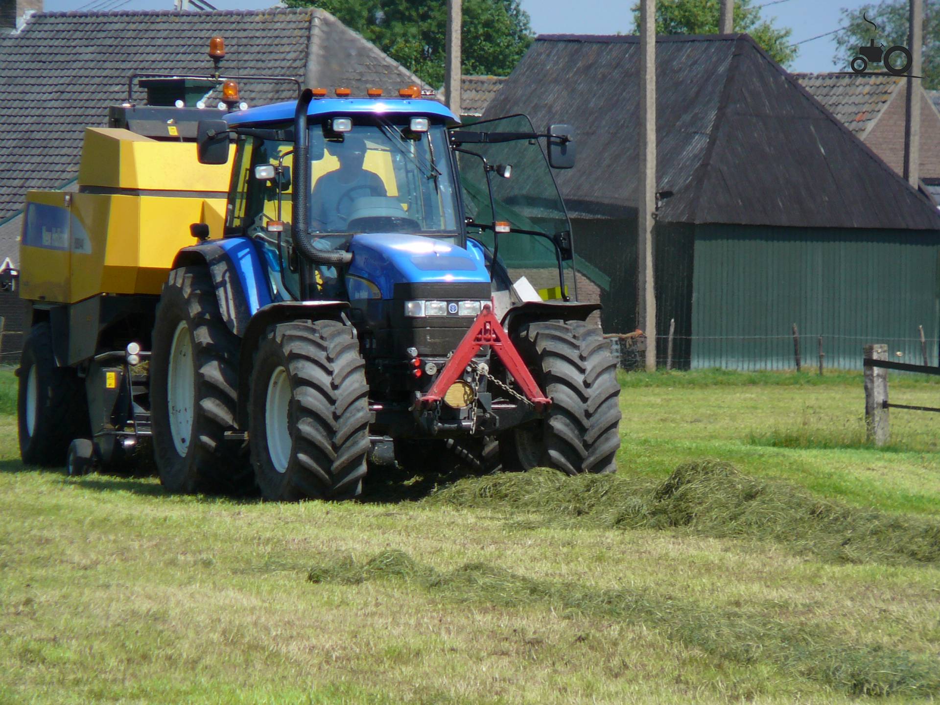 Foto New Holland TM 155 #53786