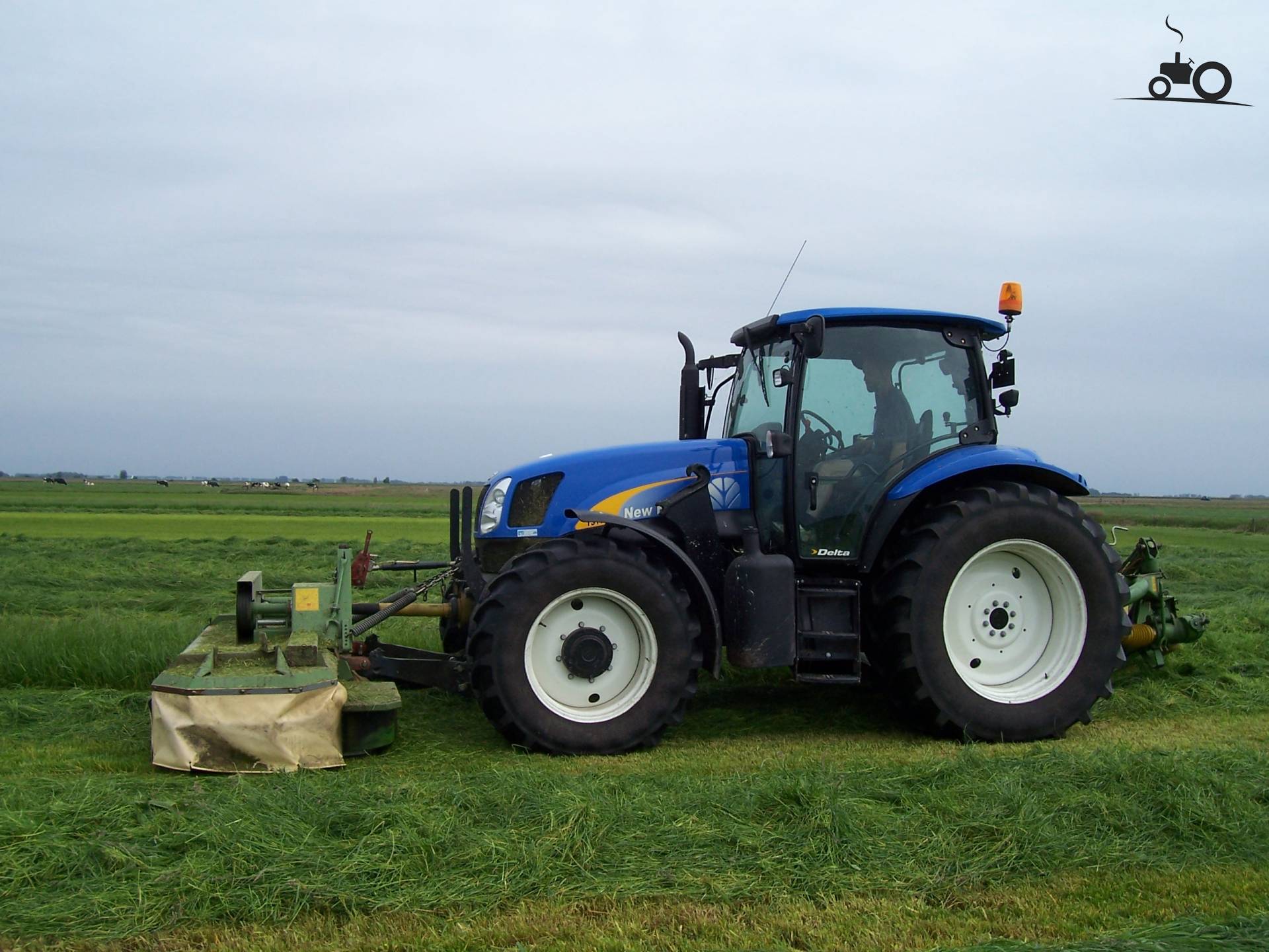 New Holland TS 115 A Delta - Nachrichten, Fotos & Videos