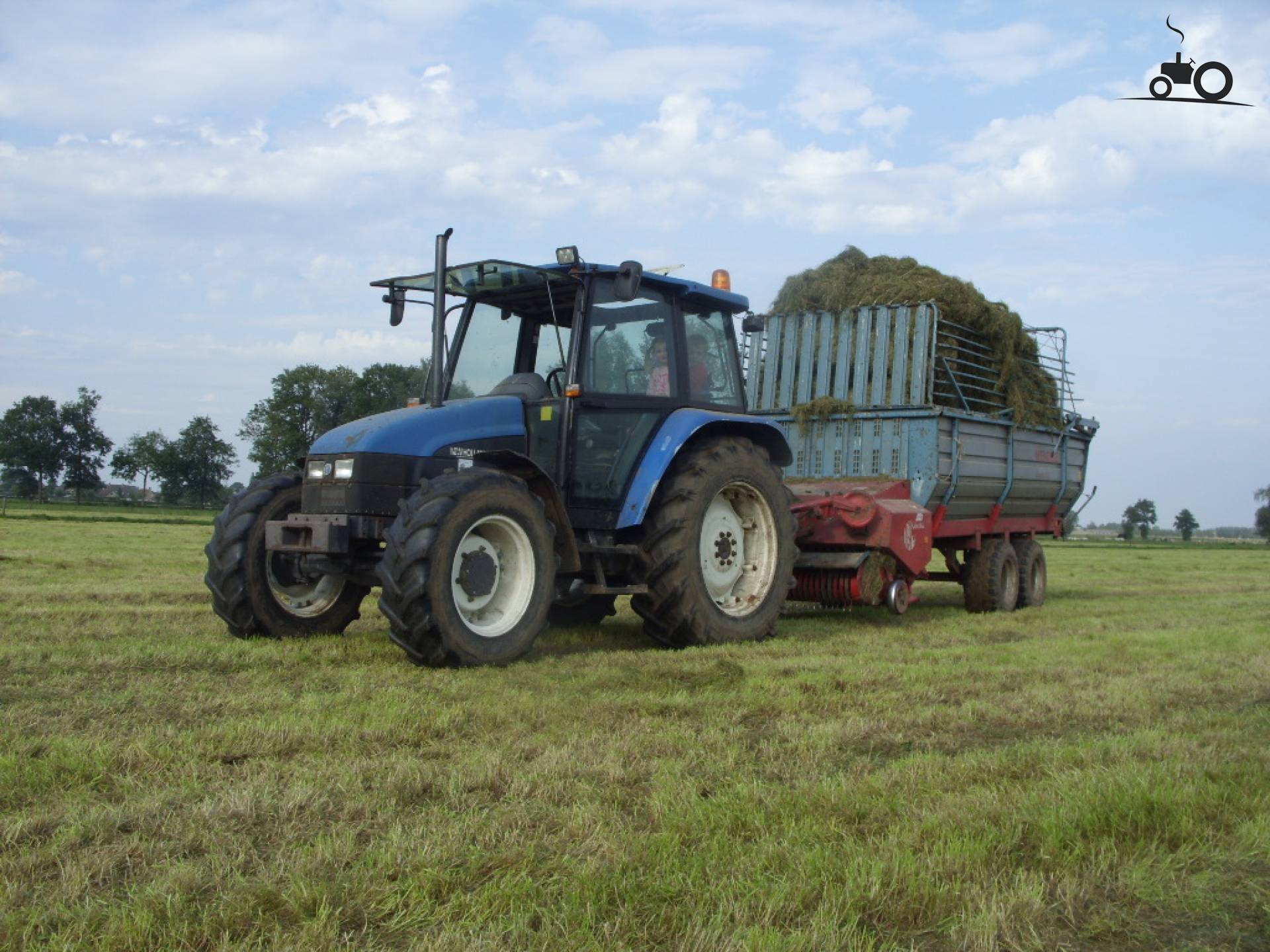 New Holland 4635 - Laatste Updates, Foto's & Video's - Pagina 1