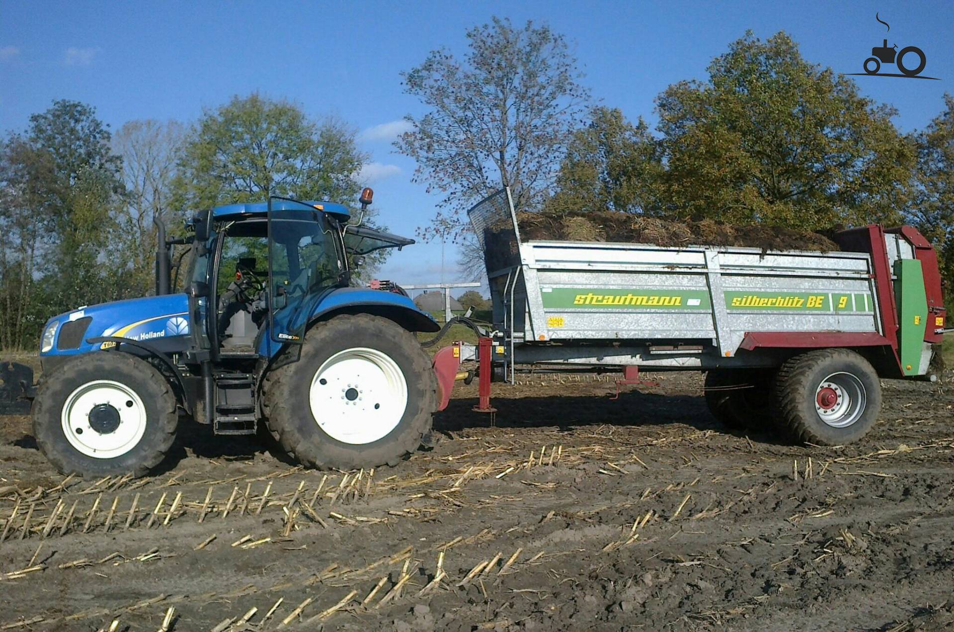 Foto New Holland T 6020 Elite 563909