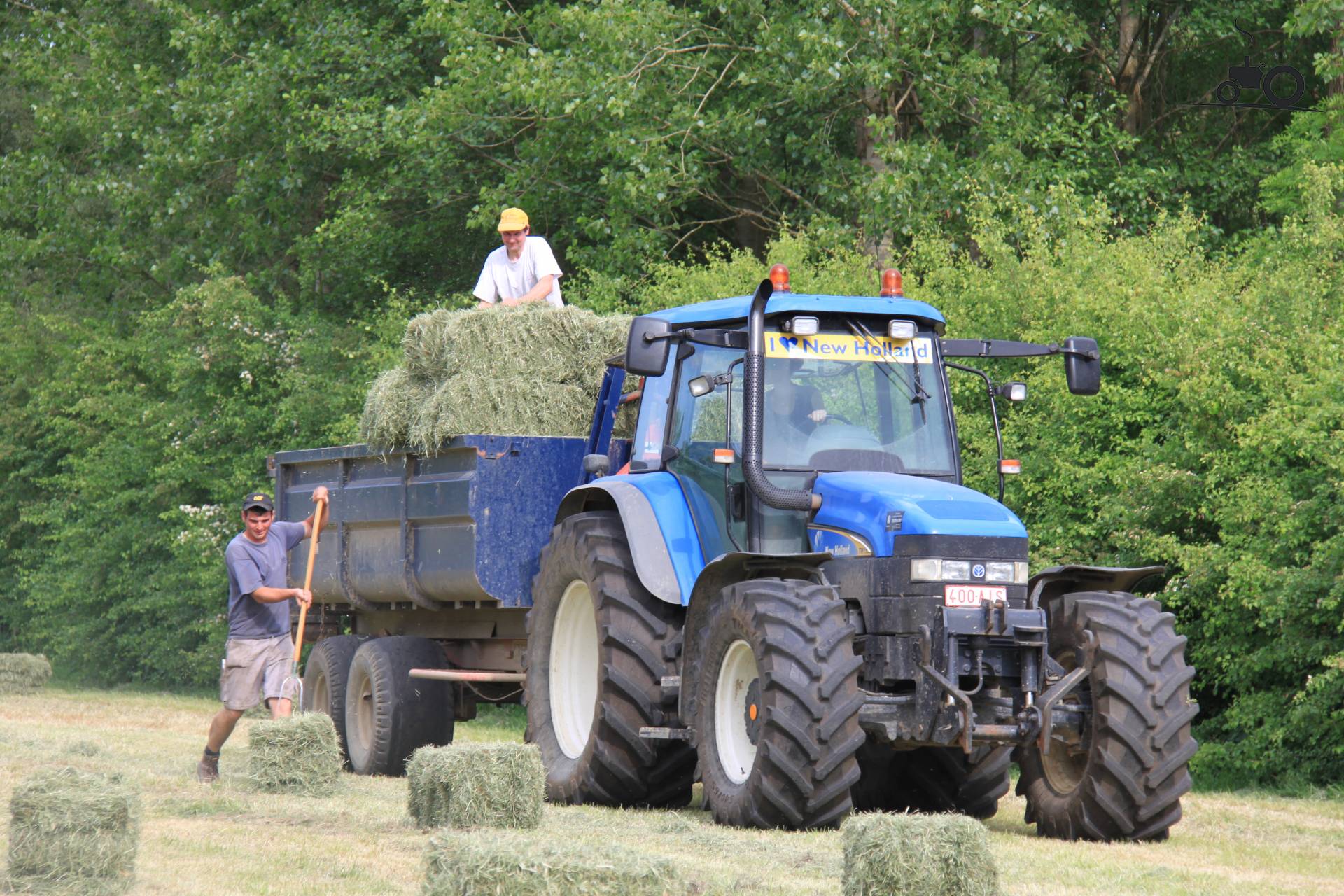 Foto New Holland TM 155 #578783