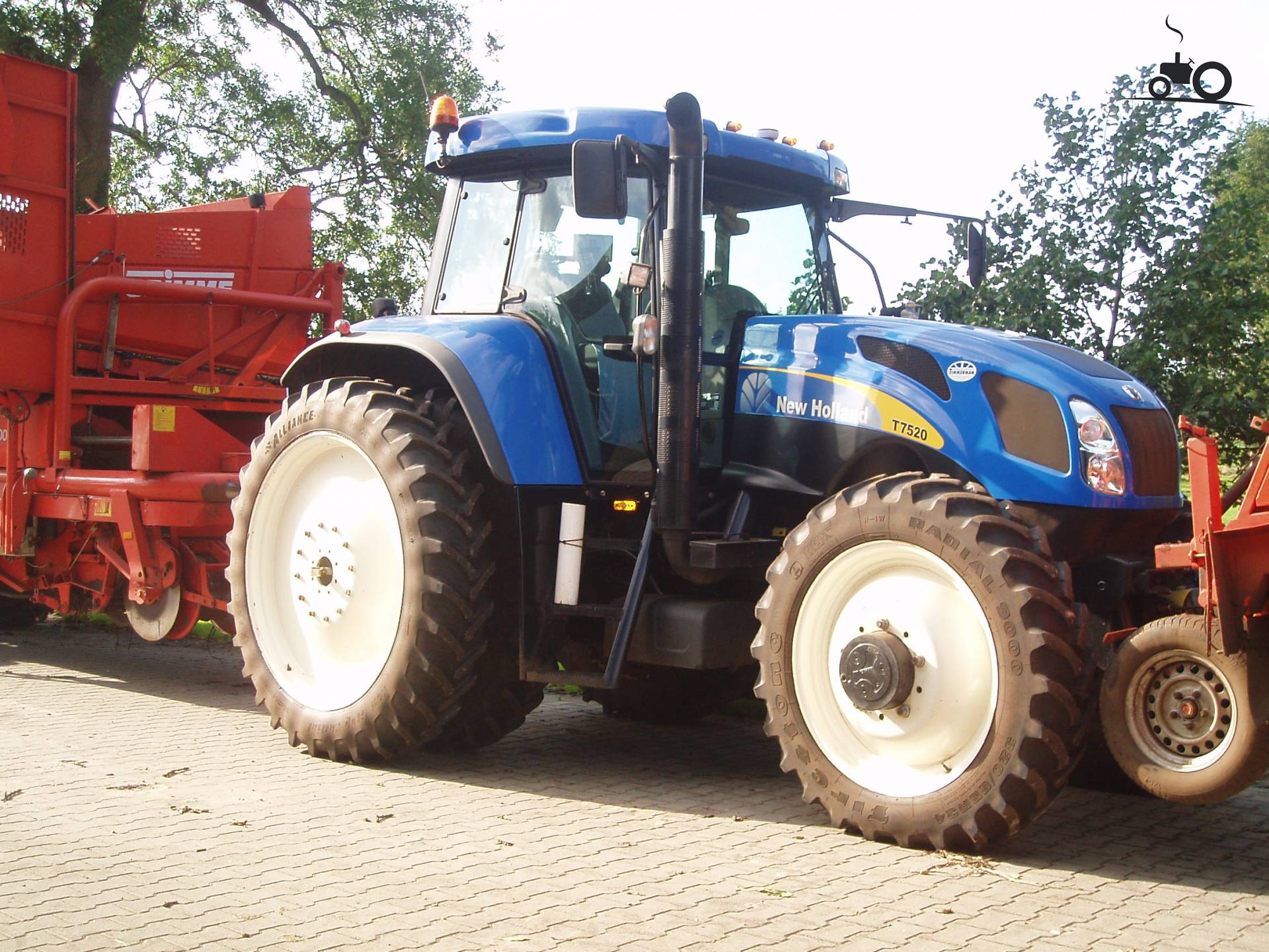 New Holland T 7520