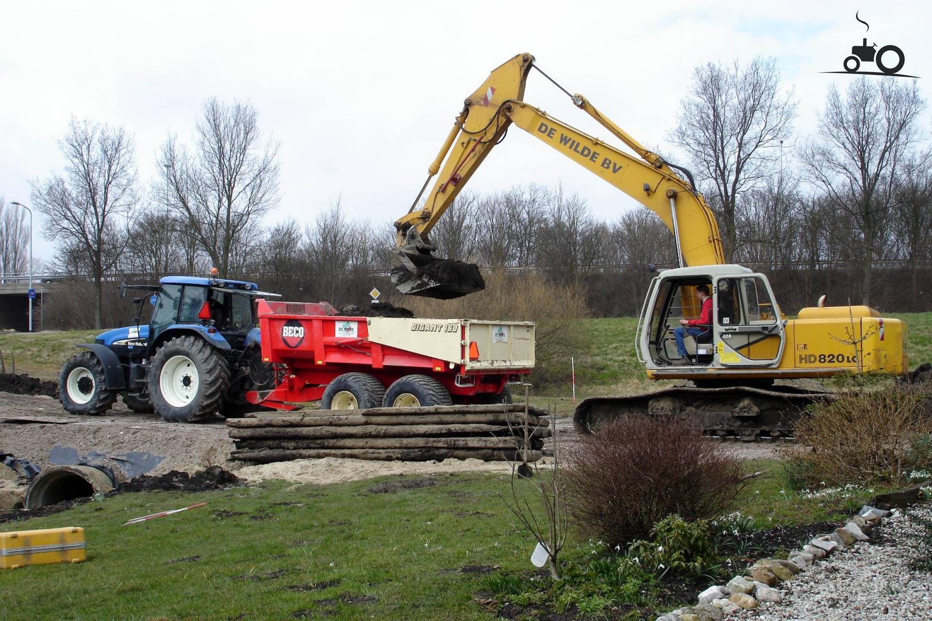 Foto New Holland TM 155 #6731