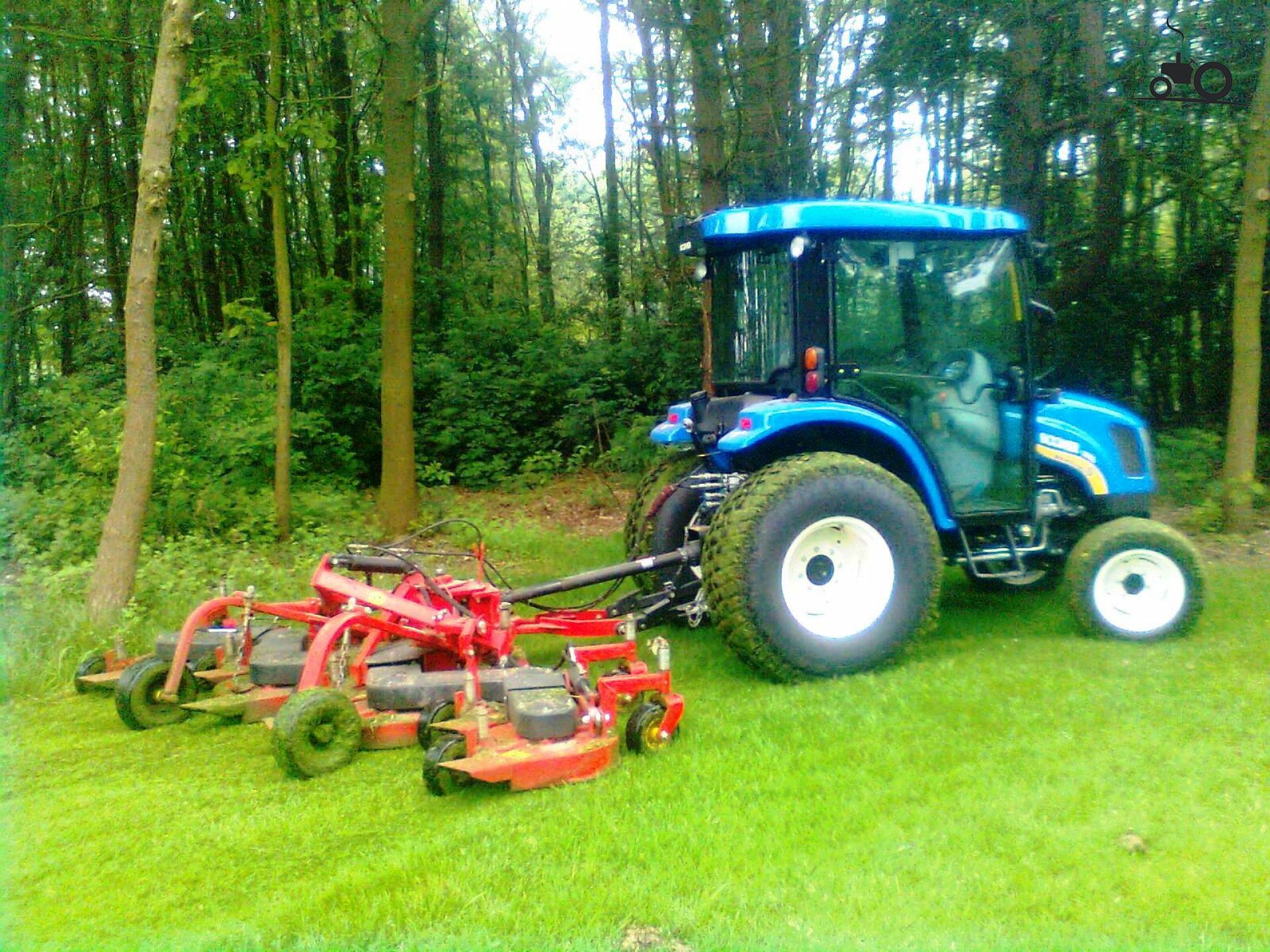 New Holland Boomer 3050