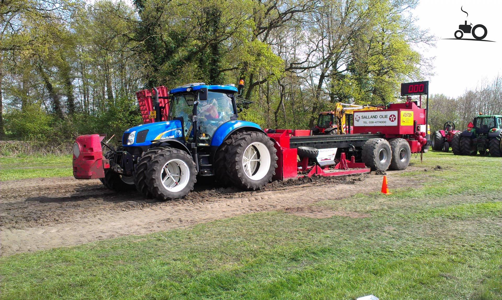 Foto New Holland T 6020 Elite 755736