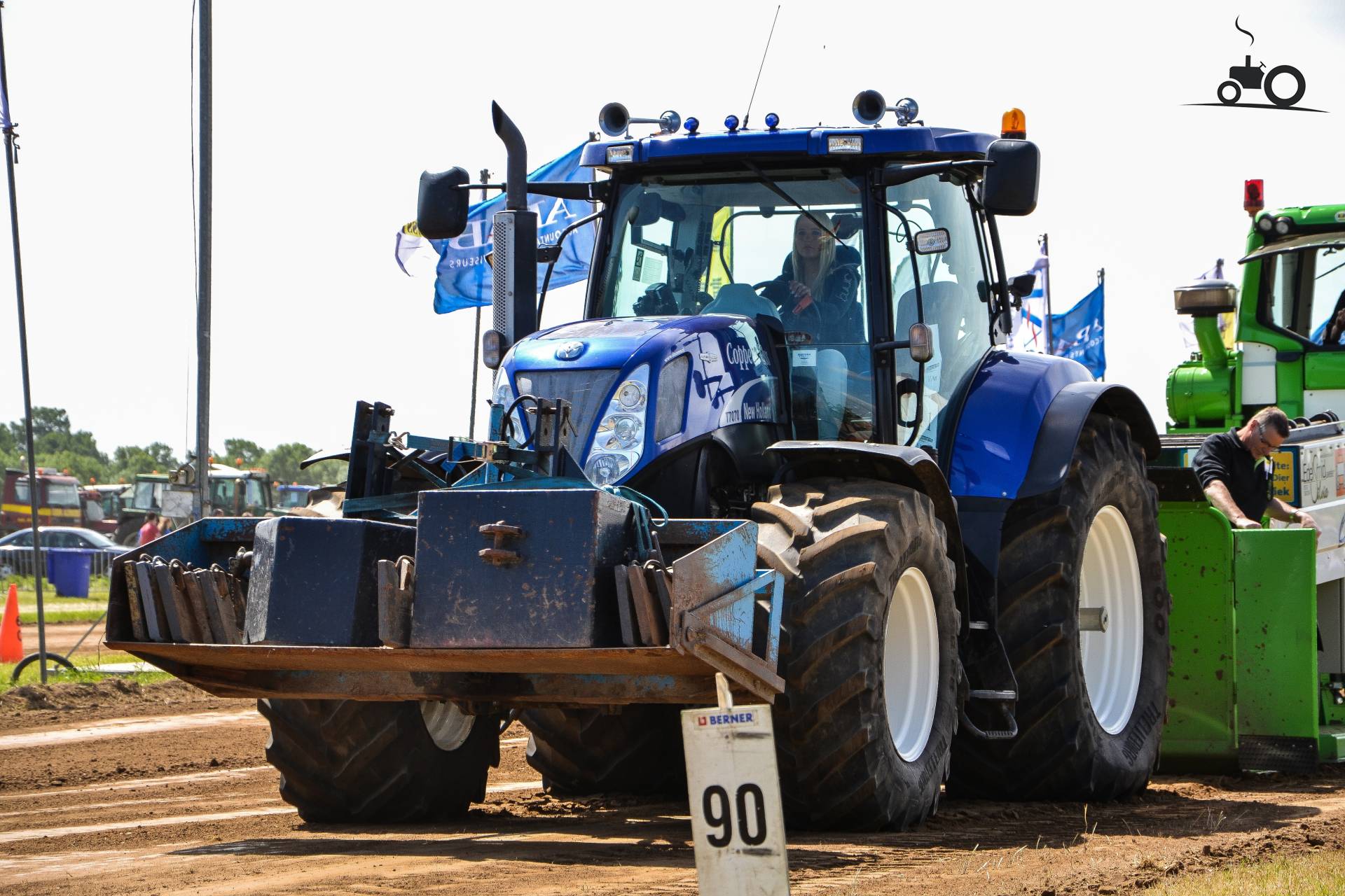 New Holland T 7070