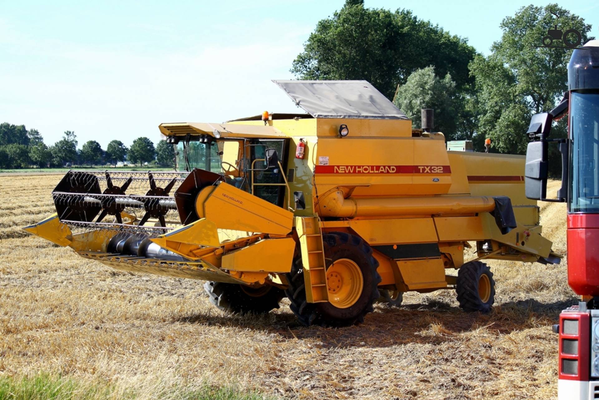 Foto New Holland TX 32 784192