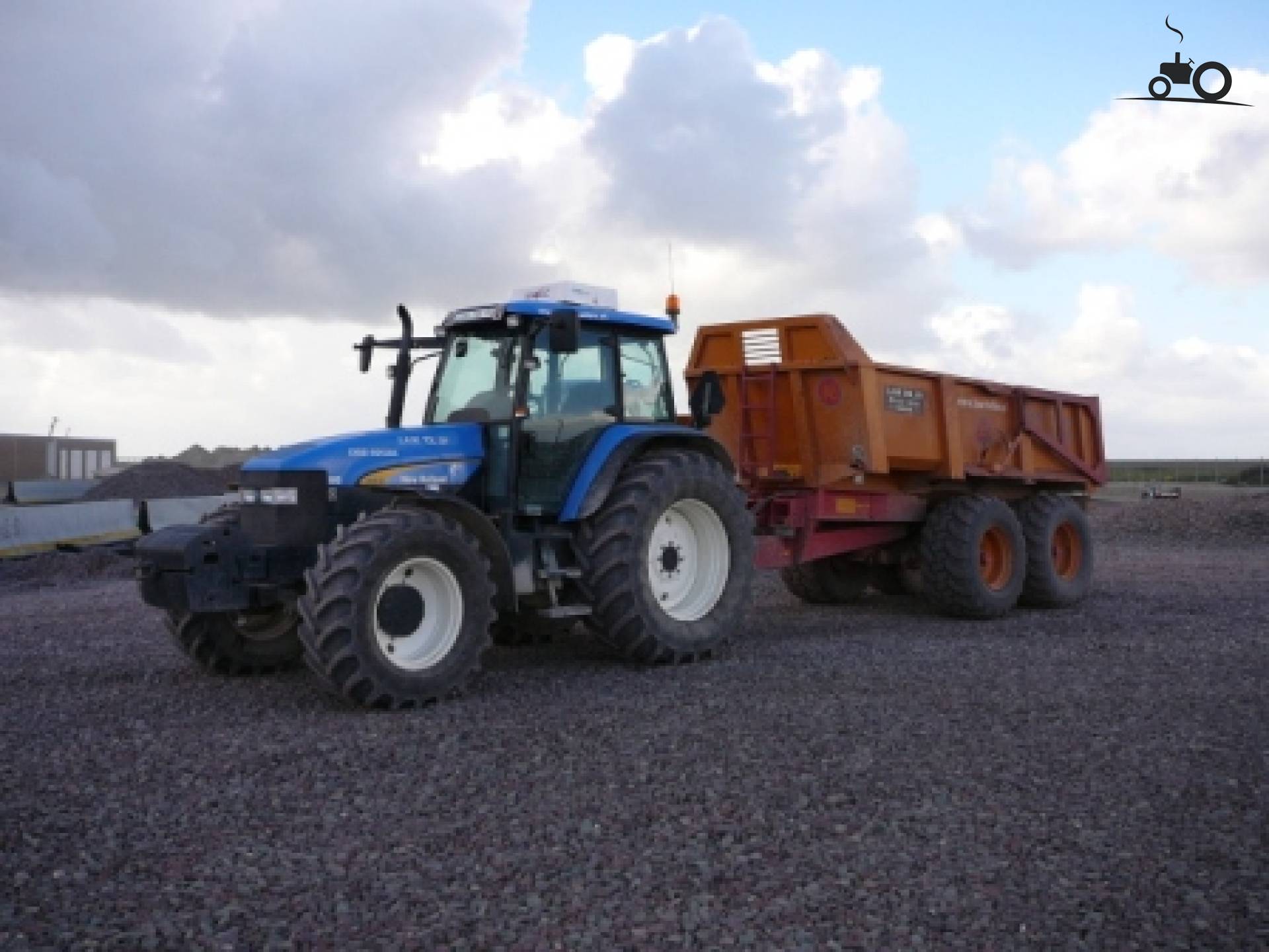 New Holland TM 155