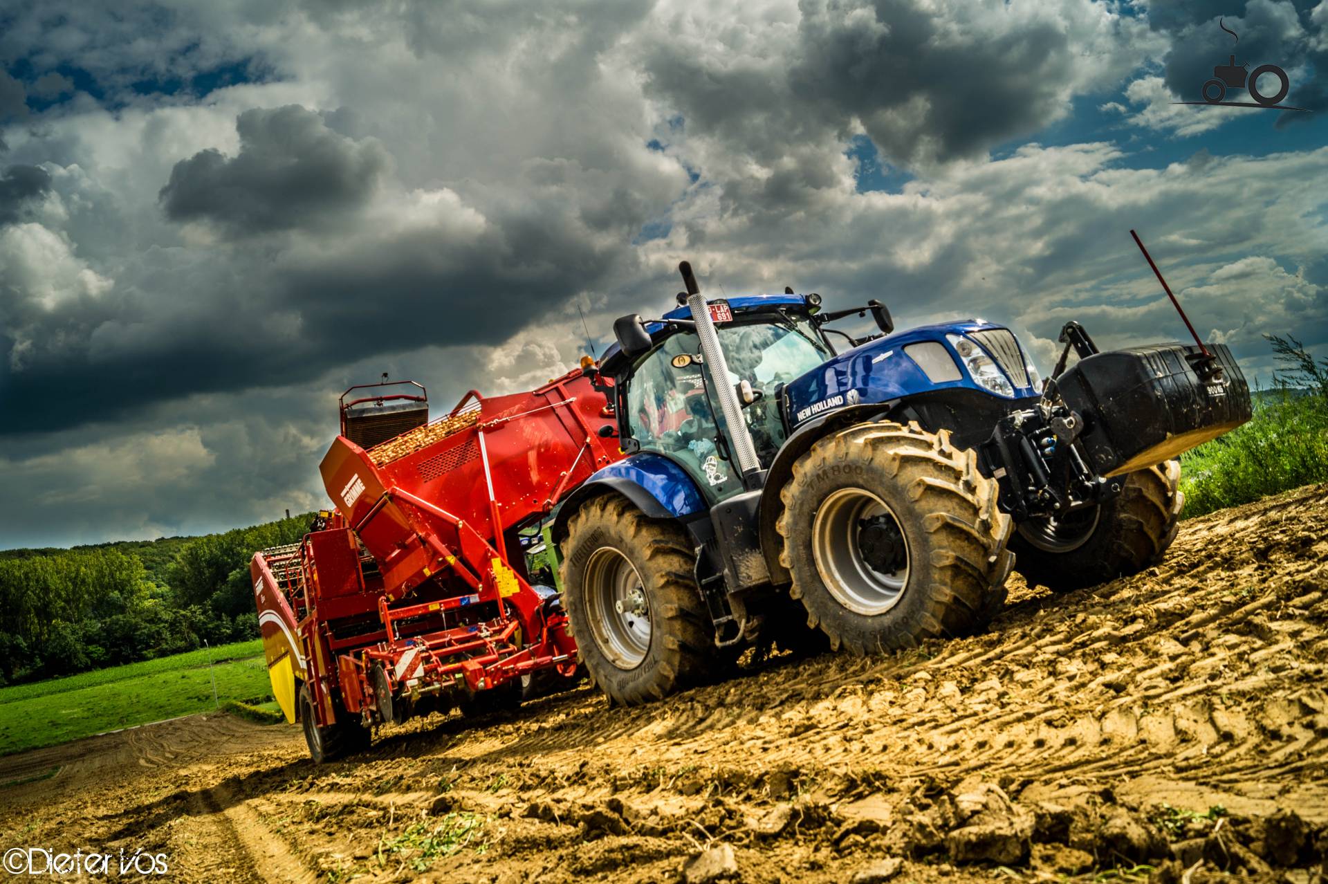 New Holland T 7.270 Tractor Coloring Page - New Holland T 7.270