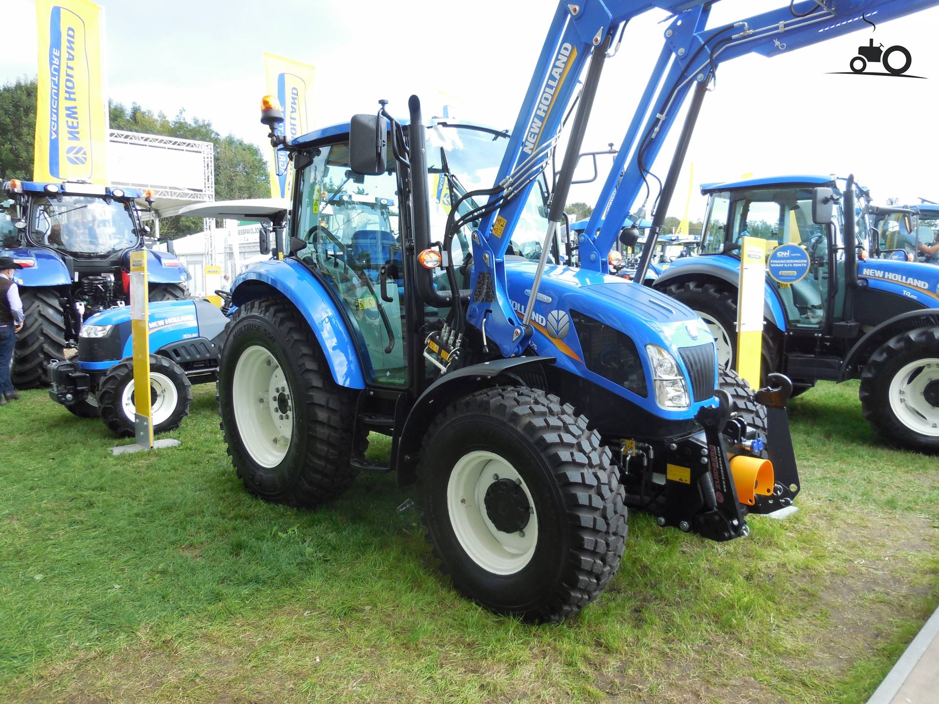 Foto New Holland T 4 75 Powerstar 870524   870524 T 475 Powerstar New Holland 