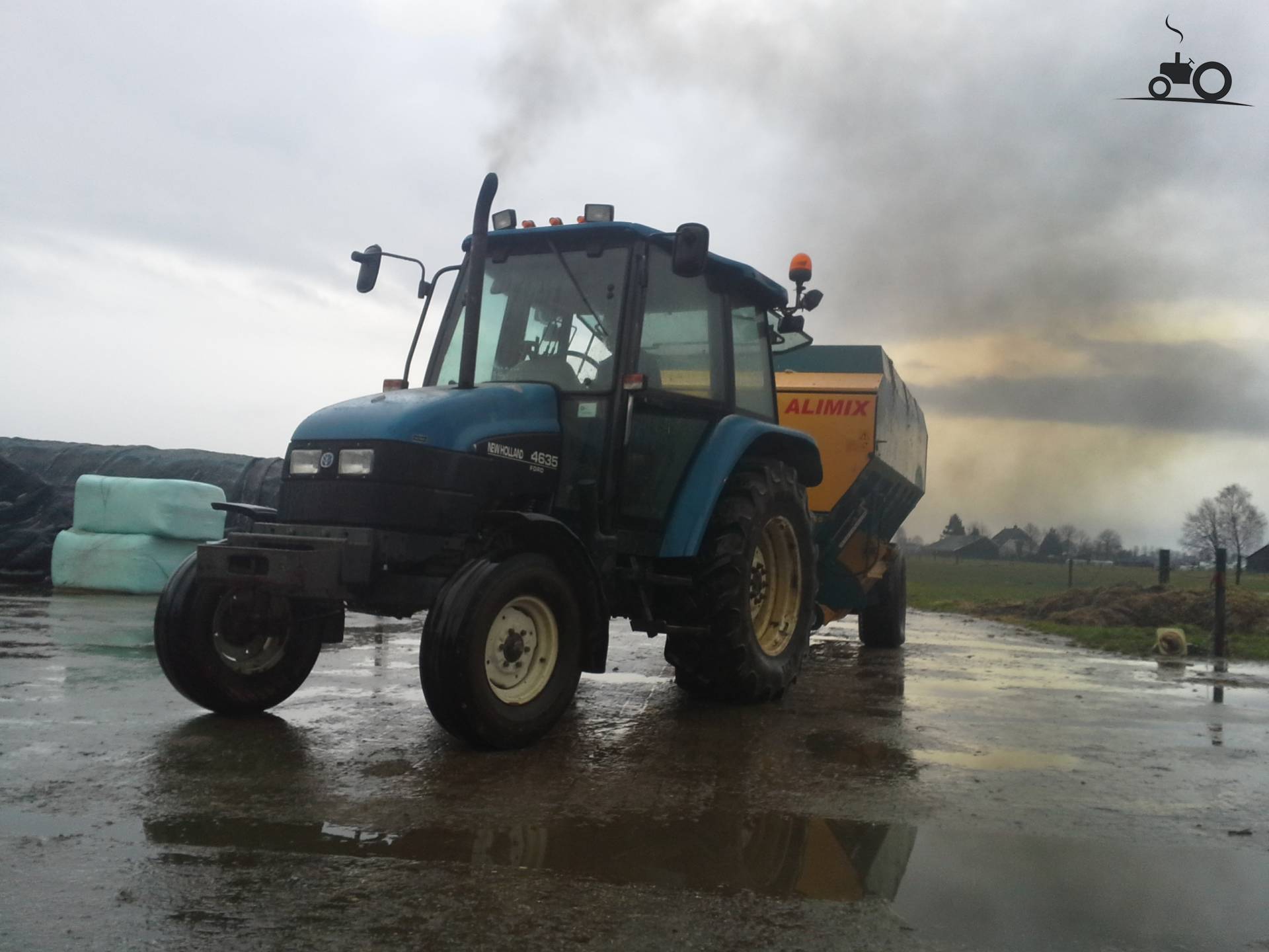 New Holland 4635 - Laatste Updates, Foto's & Video's - Pagina 1