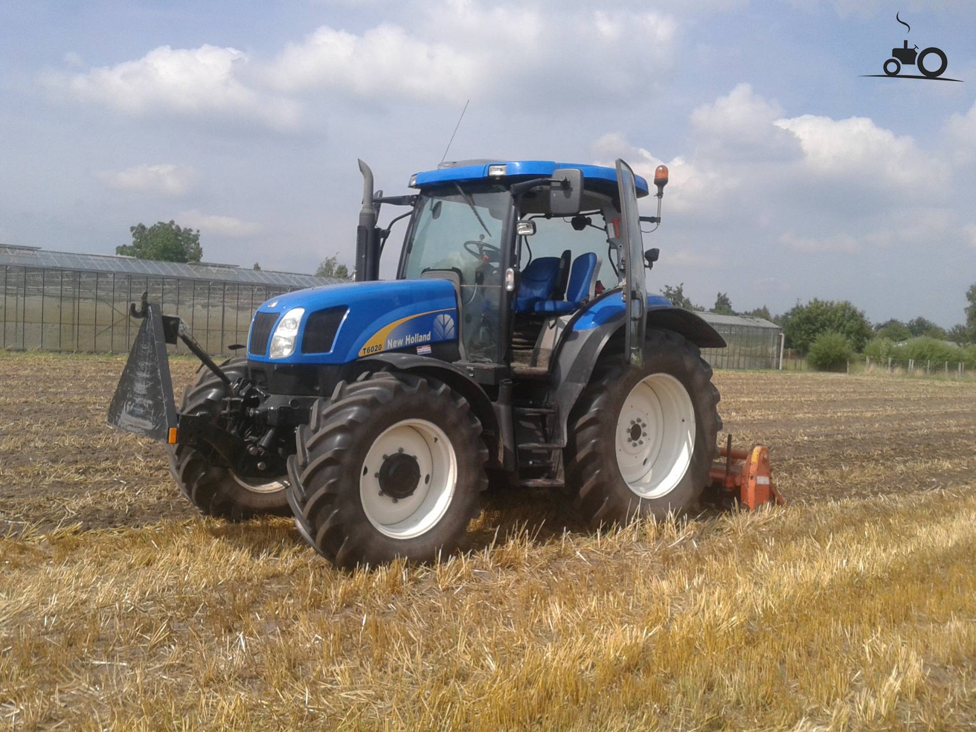 Foto New Holland T 6020 932743