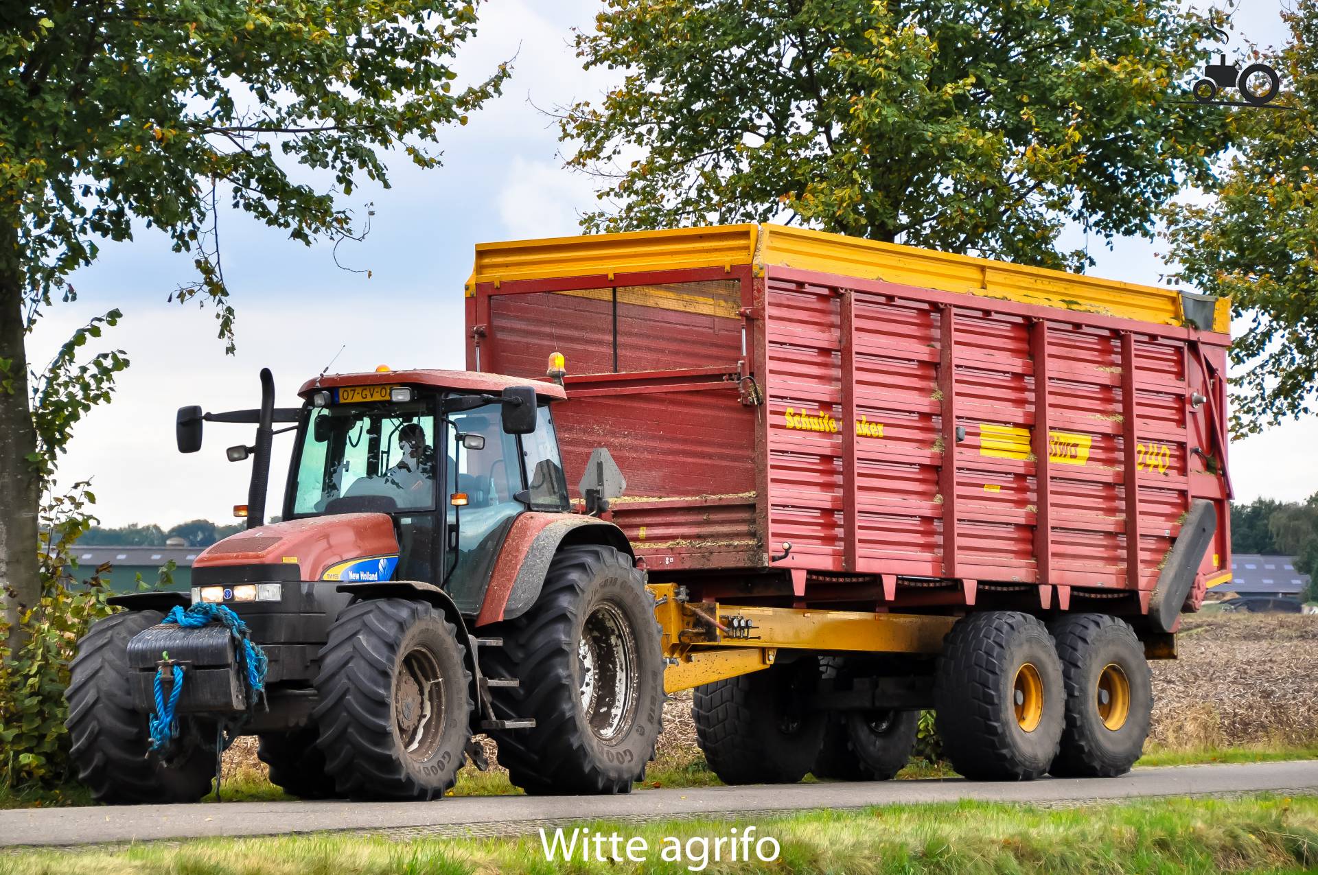 Foto New Holland TM 155 #954534