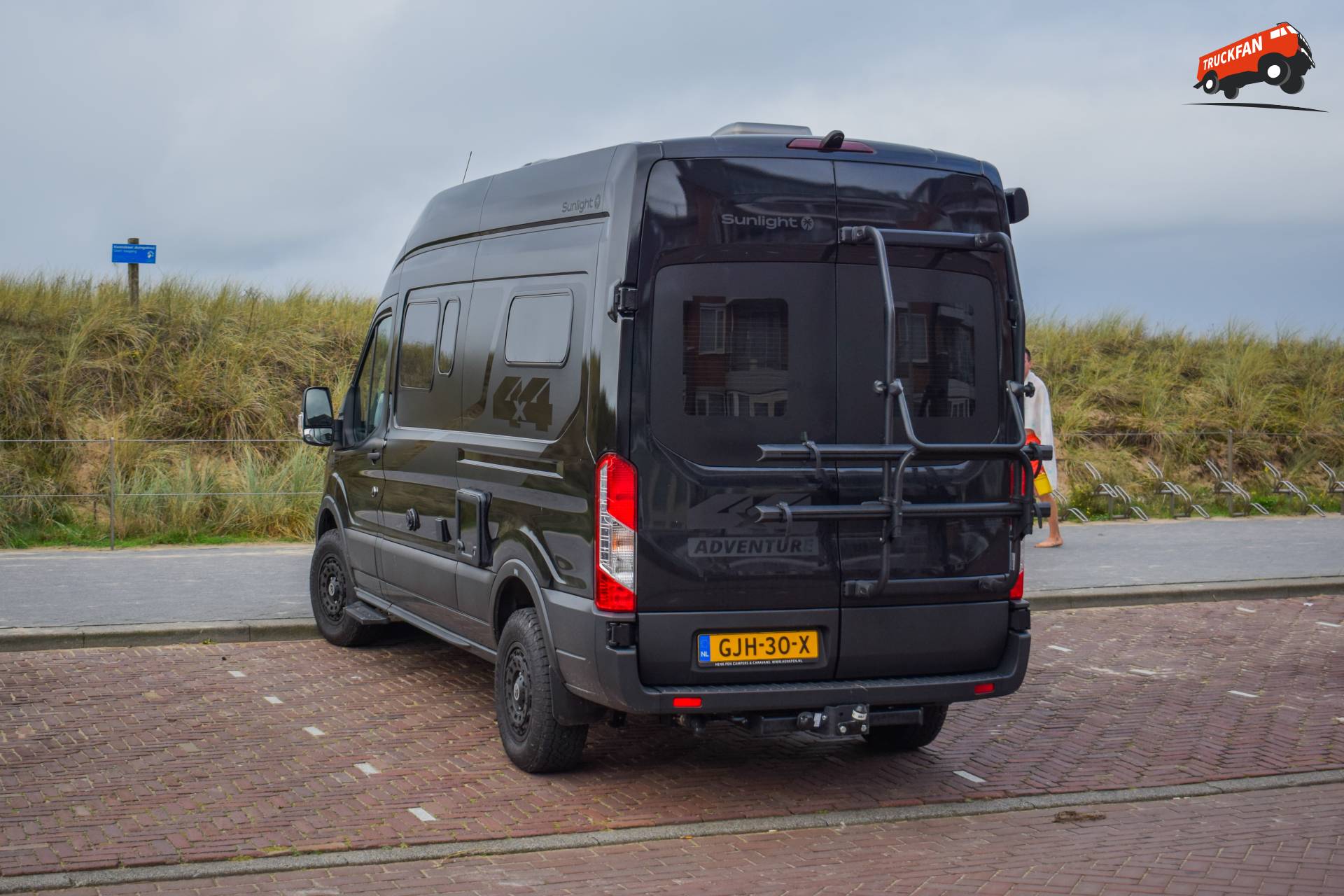 Capron CV 590 Photos – Community Pictures & Images