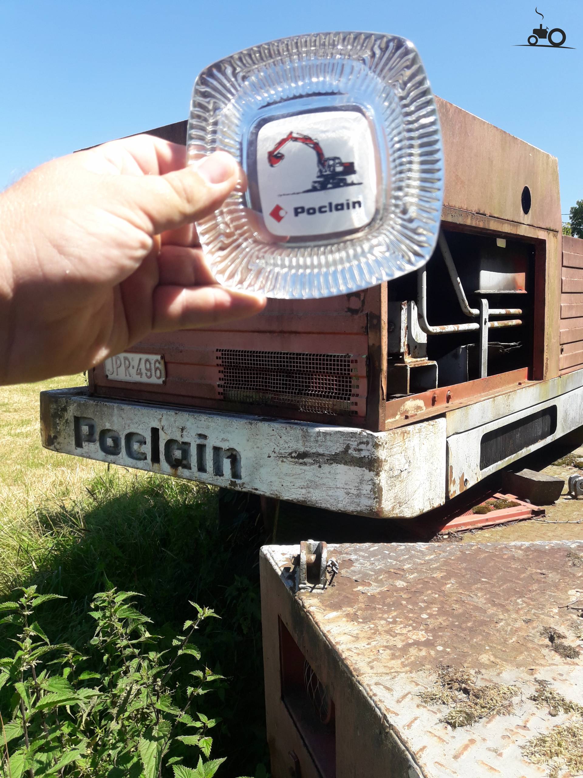 Poclain Onbekend fanclub - Specs, Photos, Videos, Reviews & Forum