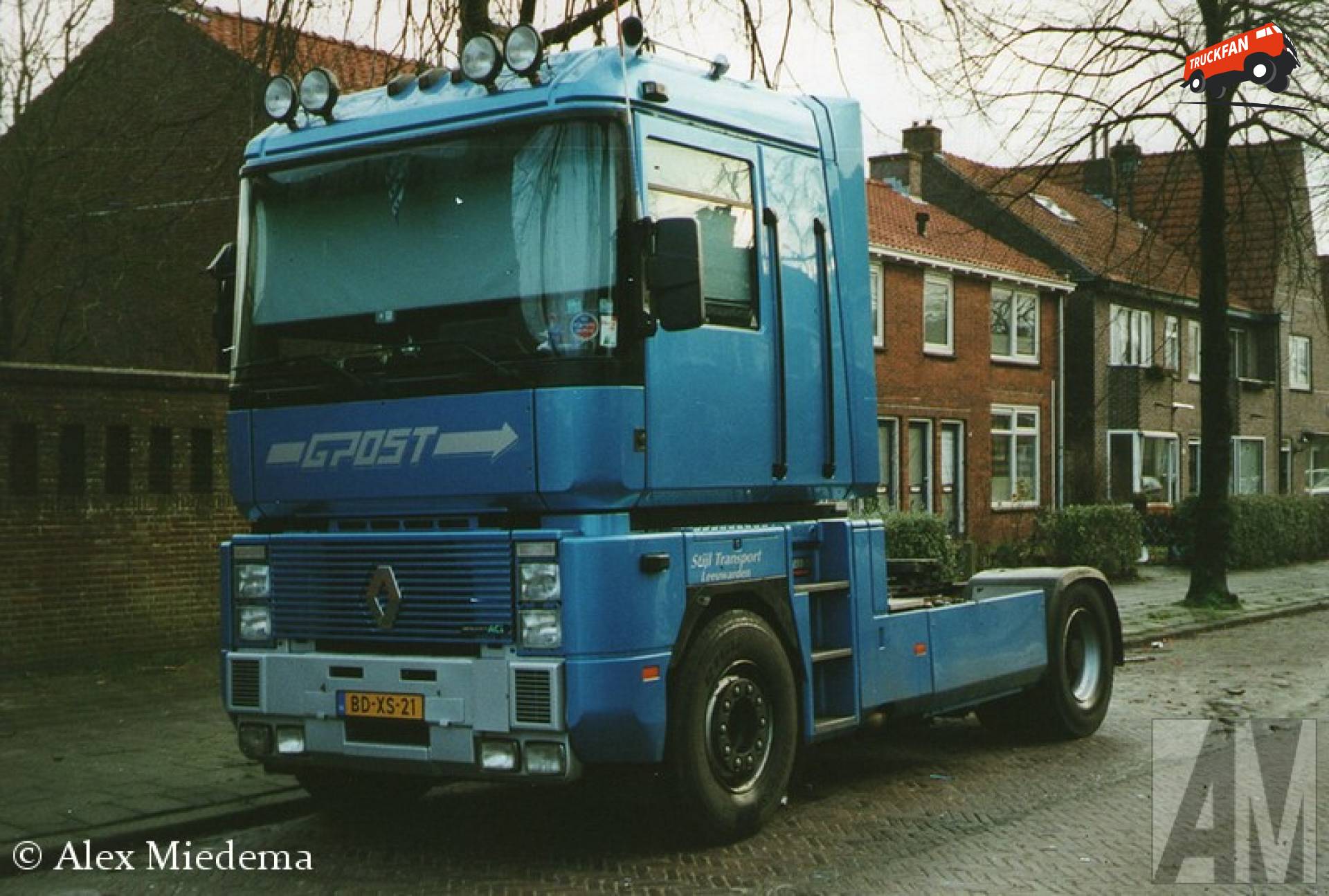 Renault AE (Magnum 1st gen)