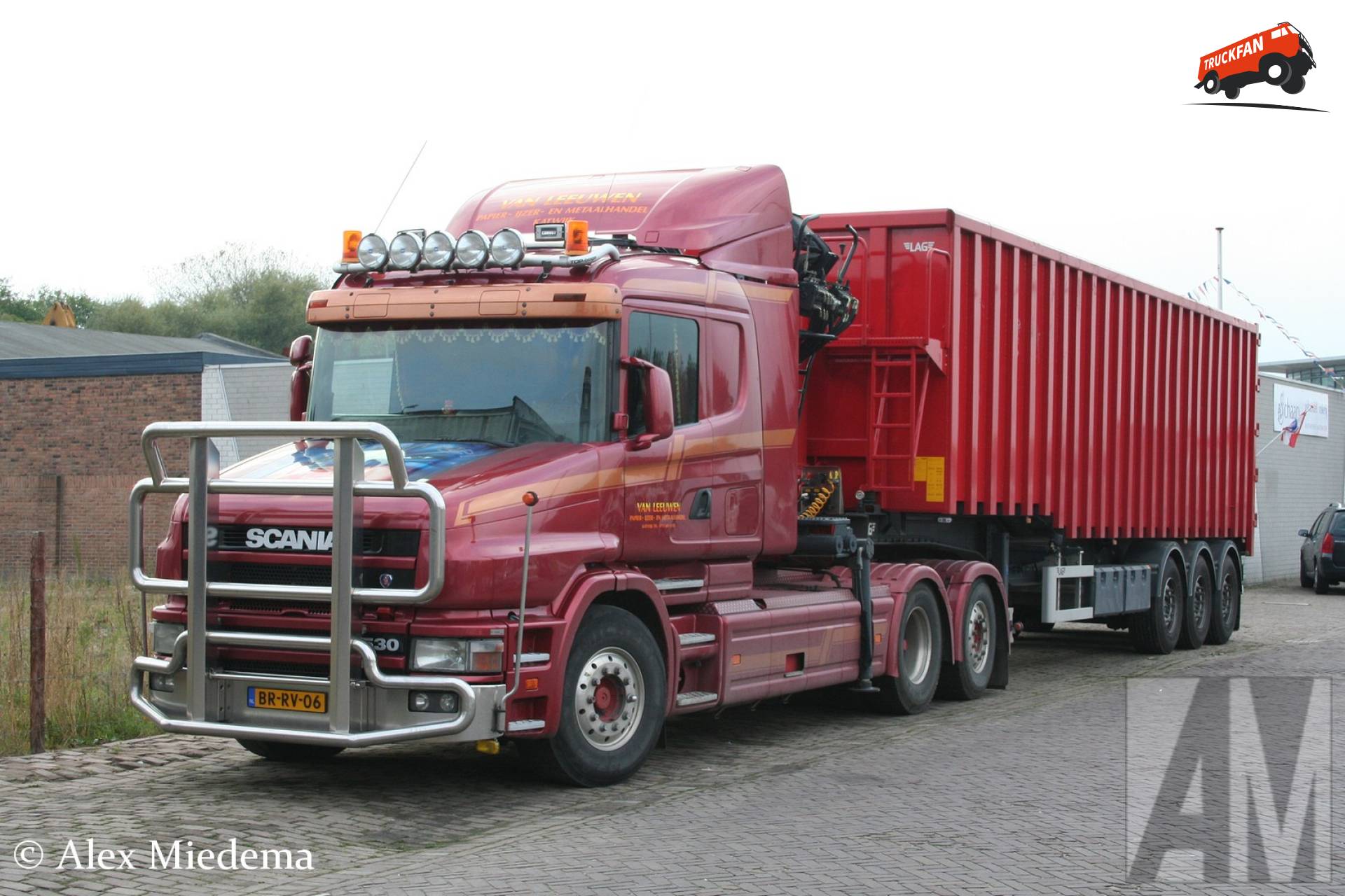 Scania T144