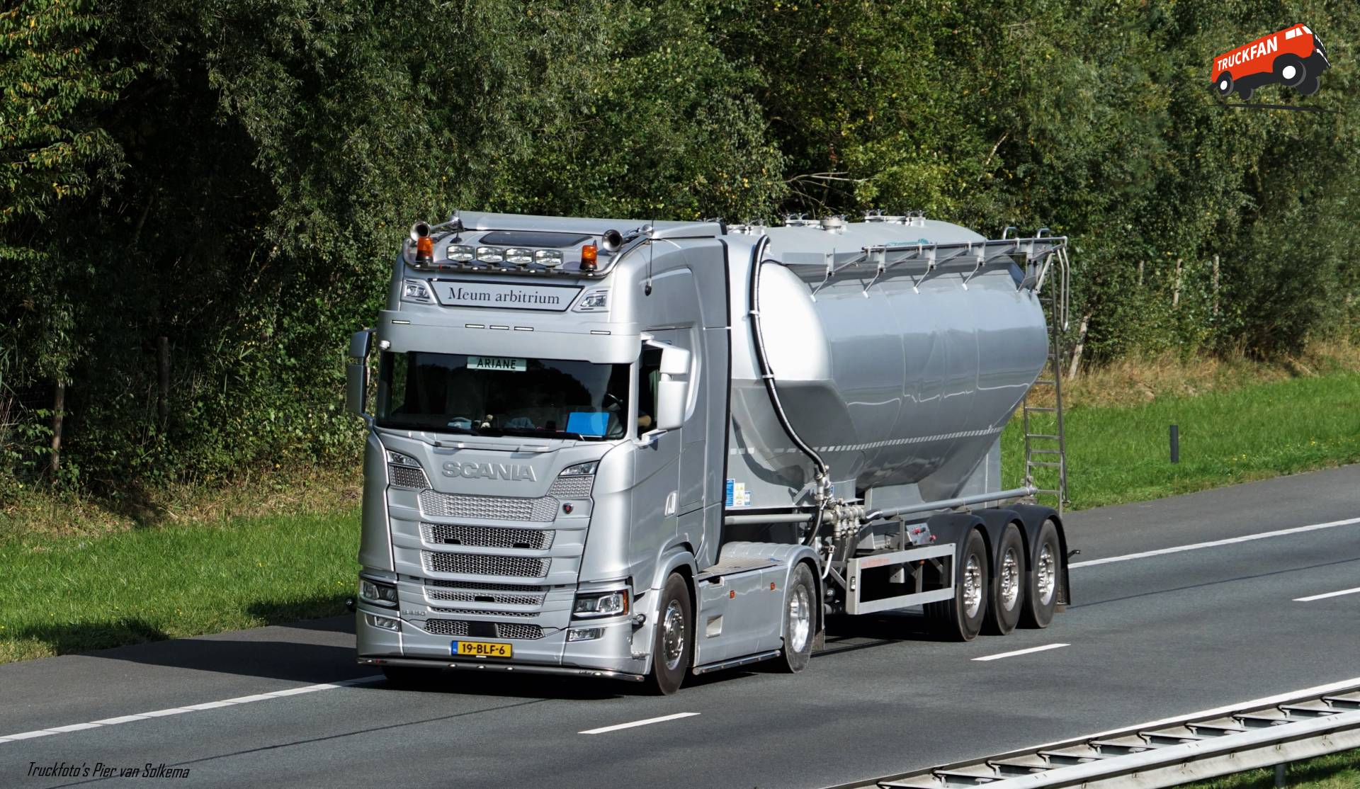 Scania R450