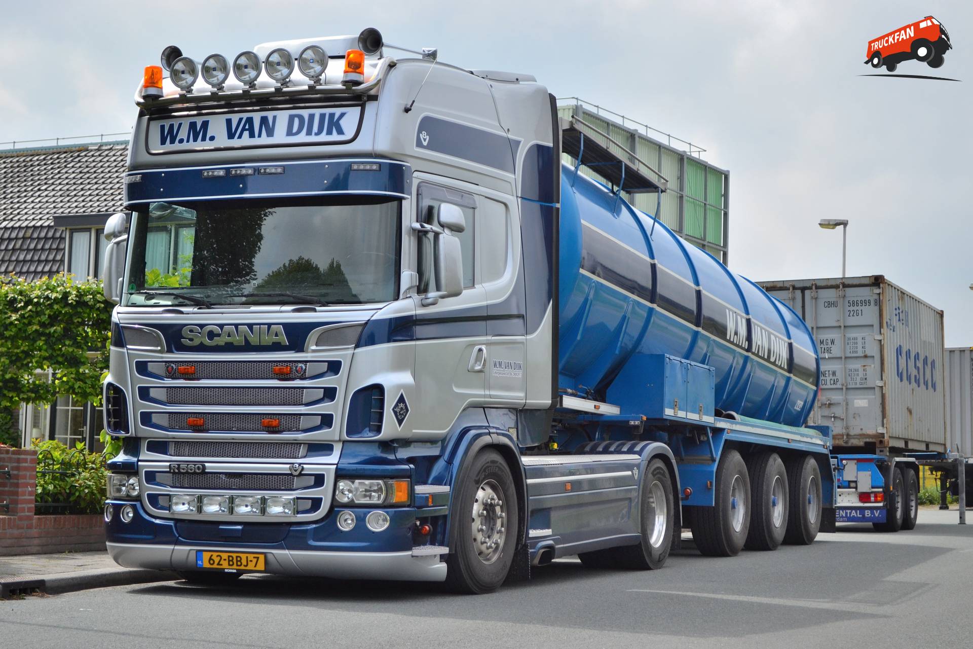 Scania R560