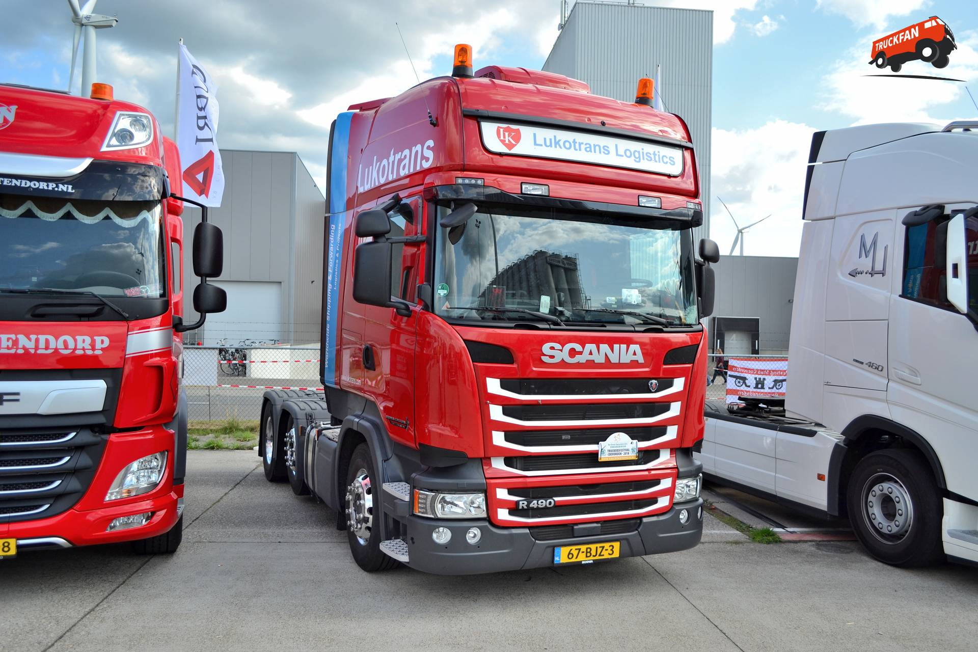Scania R490