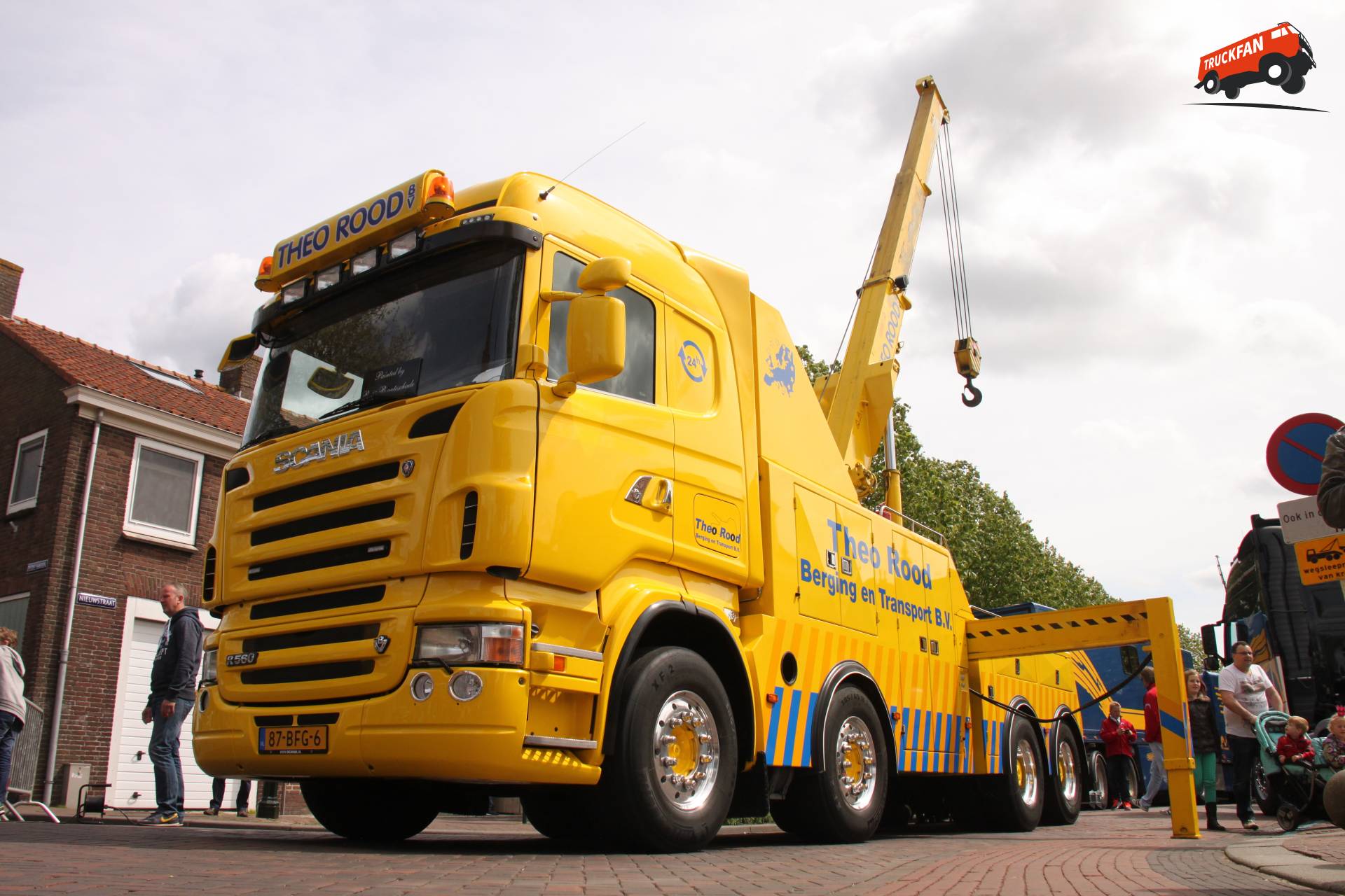 Scania R560