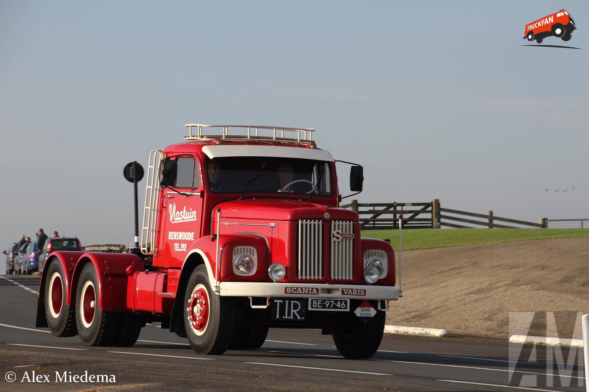 Vlastuin - TractorFan NL - Contact