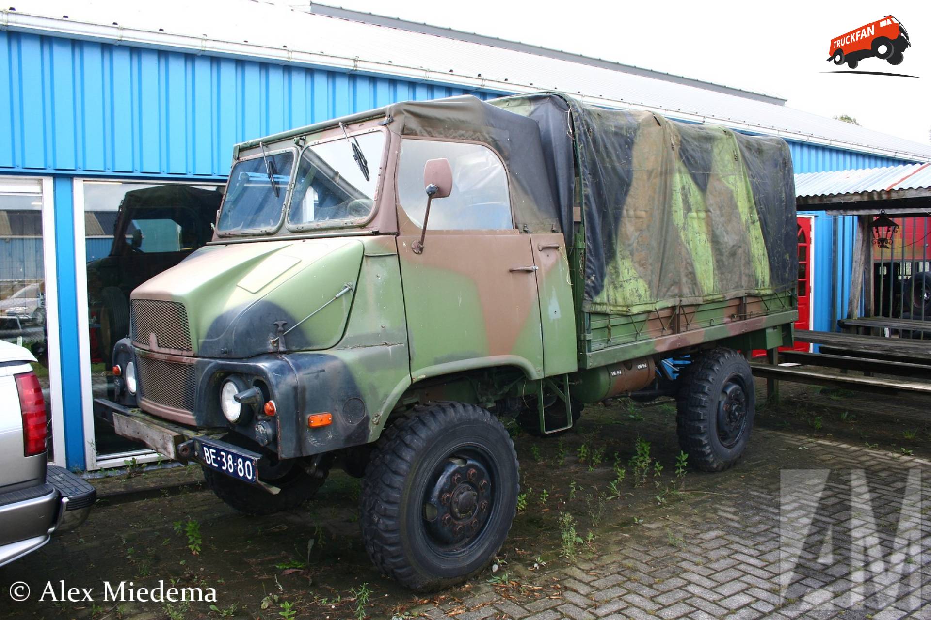 Simca-Unic Marmon-Bocquet (SUMB) MH600BS Specifications - Full ...