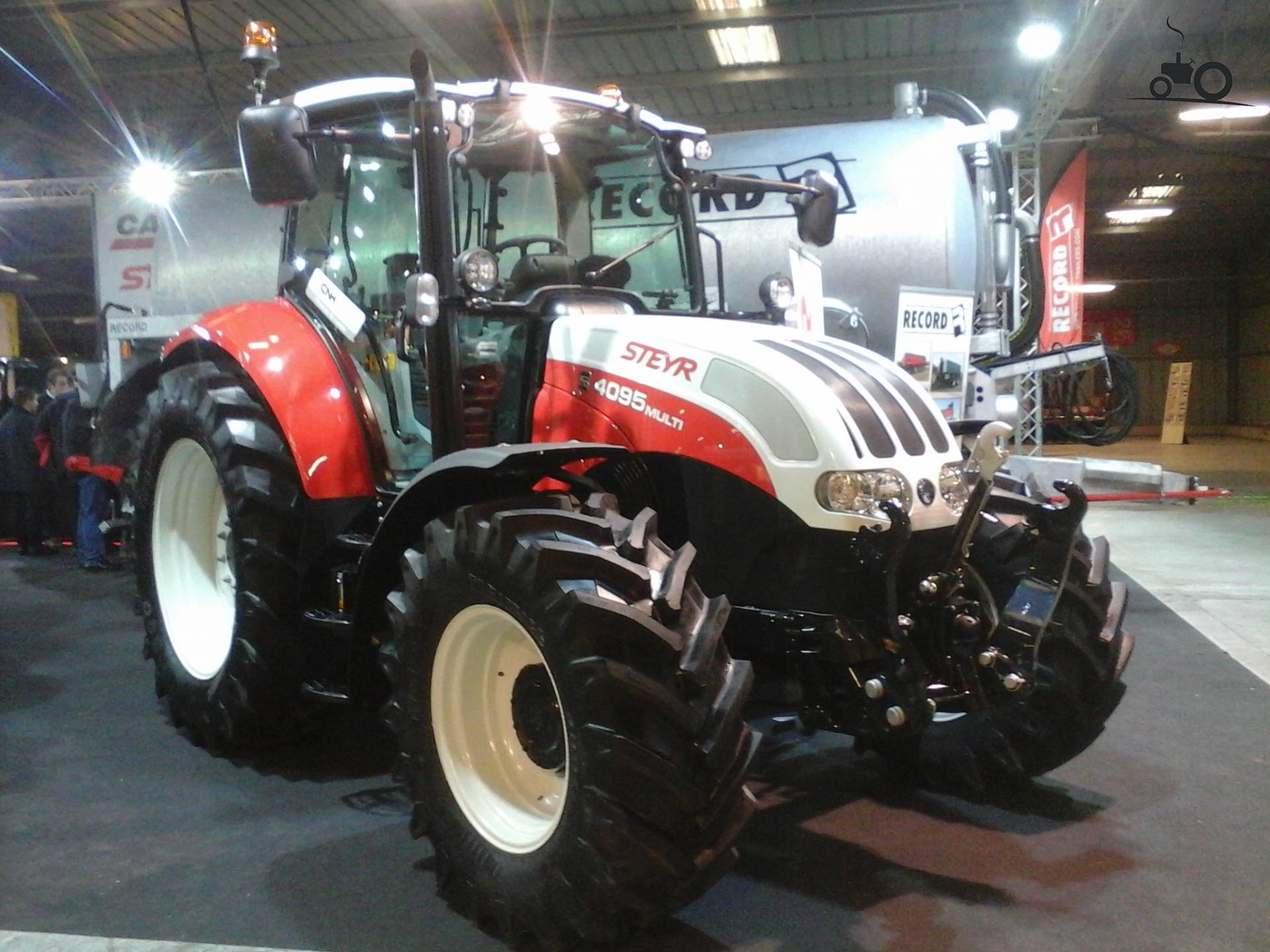 Steyr 4095 Kompakt Fanclub - Specificaties, Foto's, Reviews & Forum
