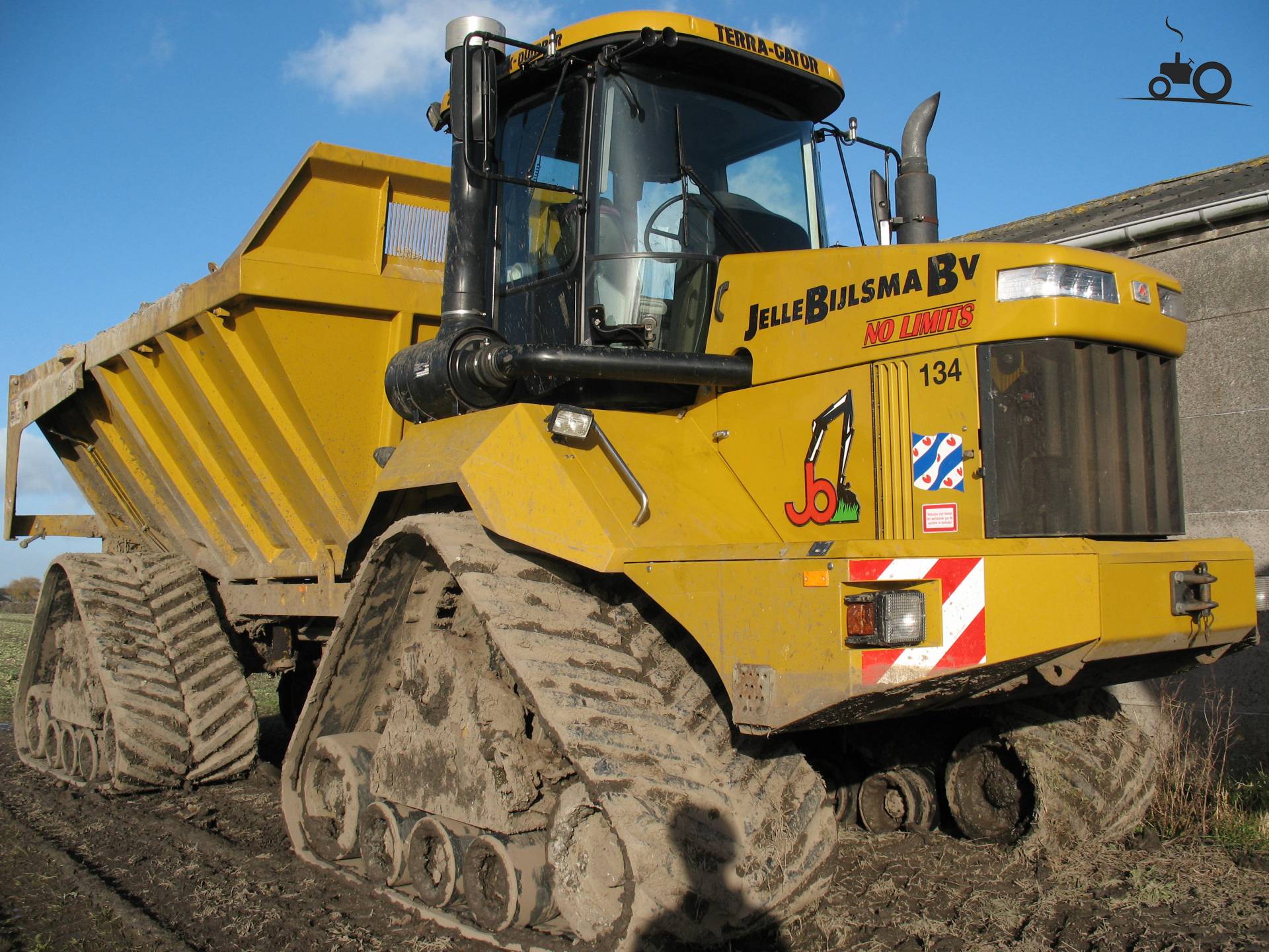 Terra Gator dumper - United Kingdom - Tractor picture #87627