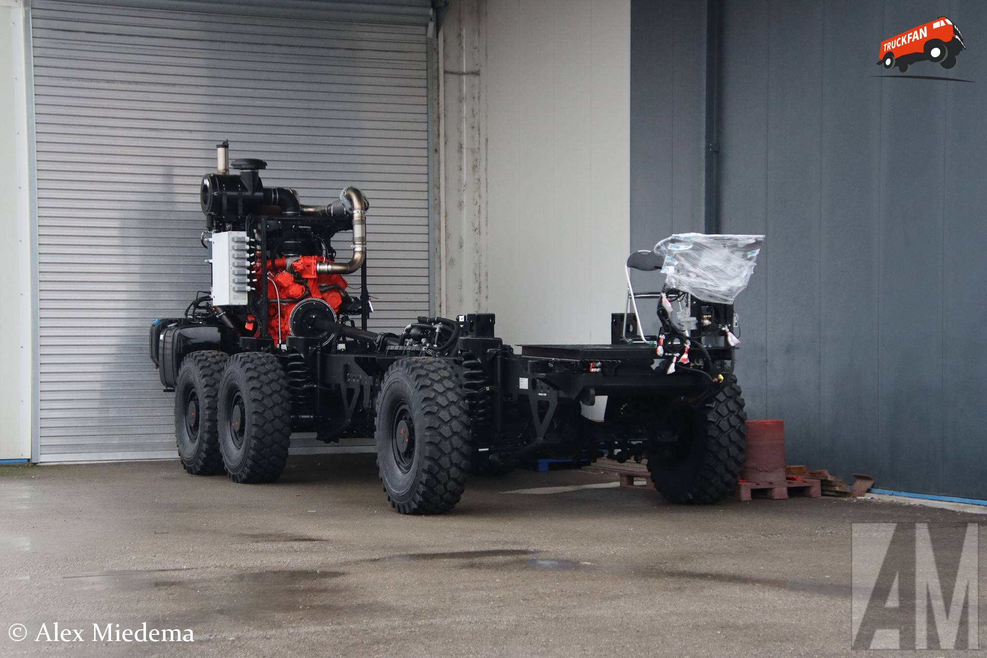 Titan crashtenderchassis Fan Club - Specs, Photos, Reviews & Forum
