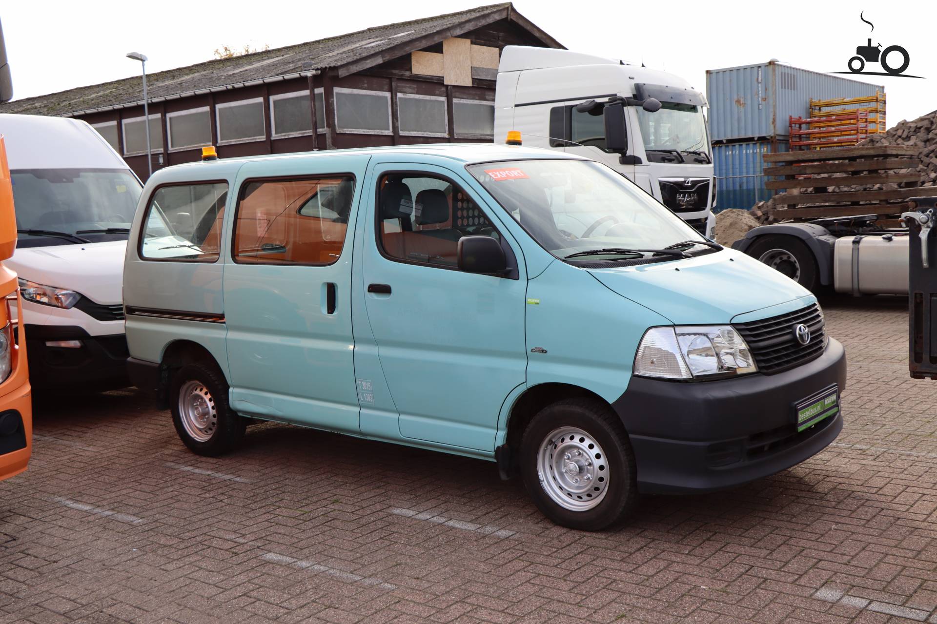 Toyota HiAce - Latest Updates, Photos & Videos - Page 1