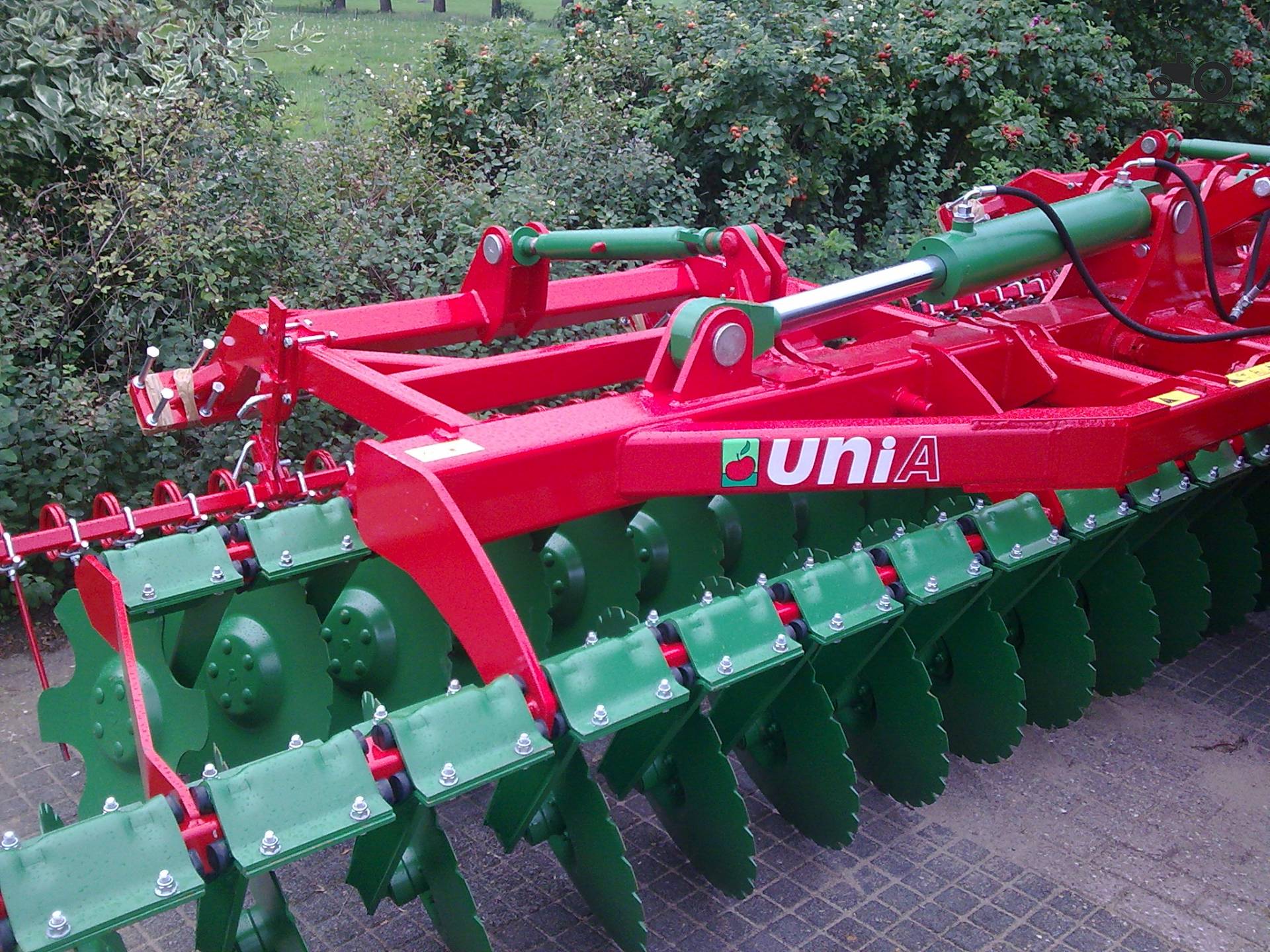 Unia Ares TXL Fanclub - Specificaties, Foto's, Reviews & Forum