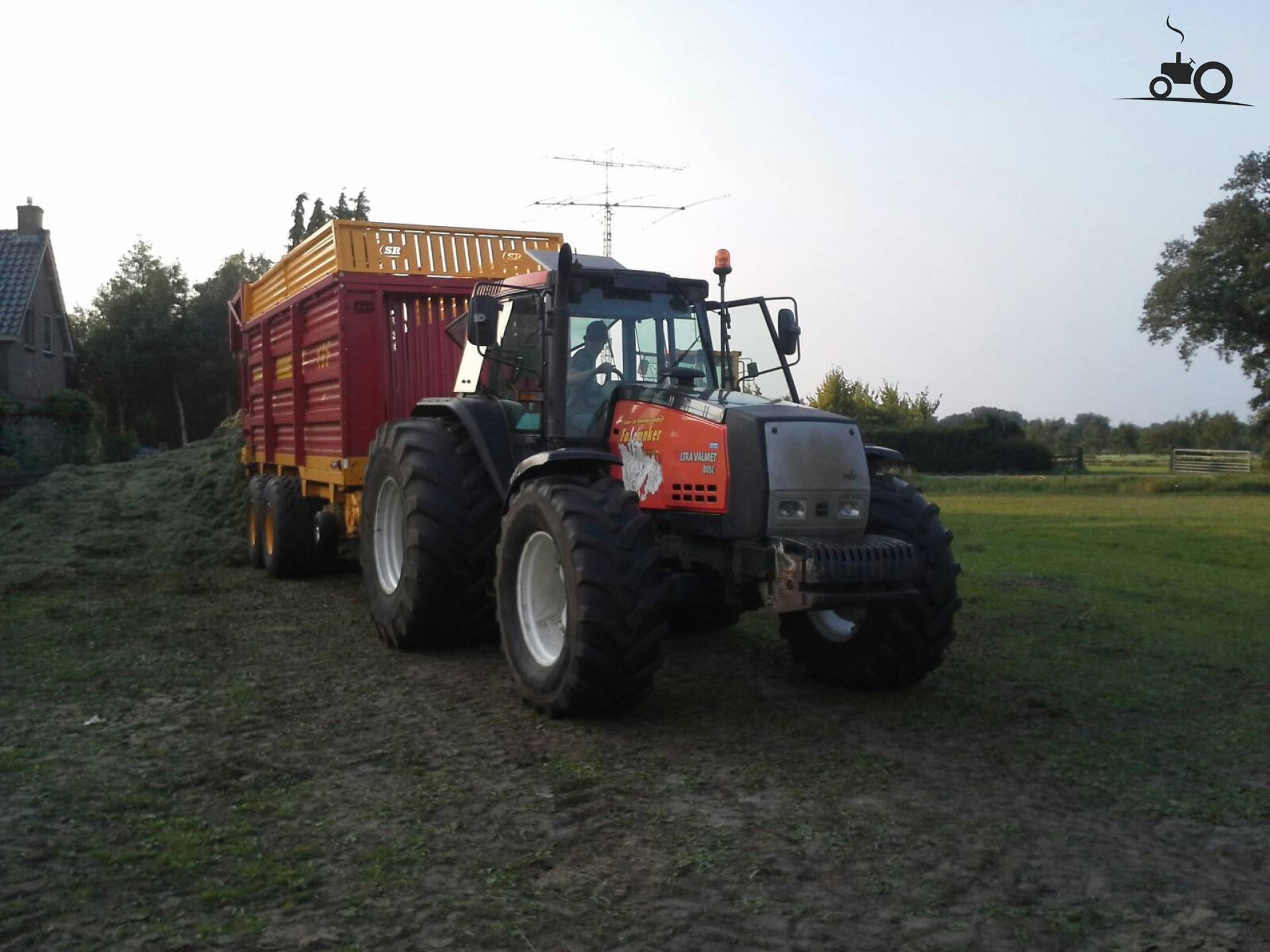 Foto Valtra Valmet 8050 #930321