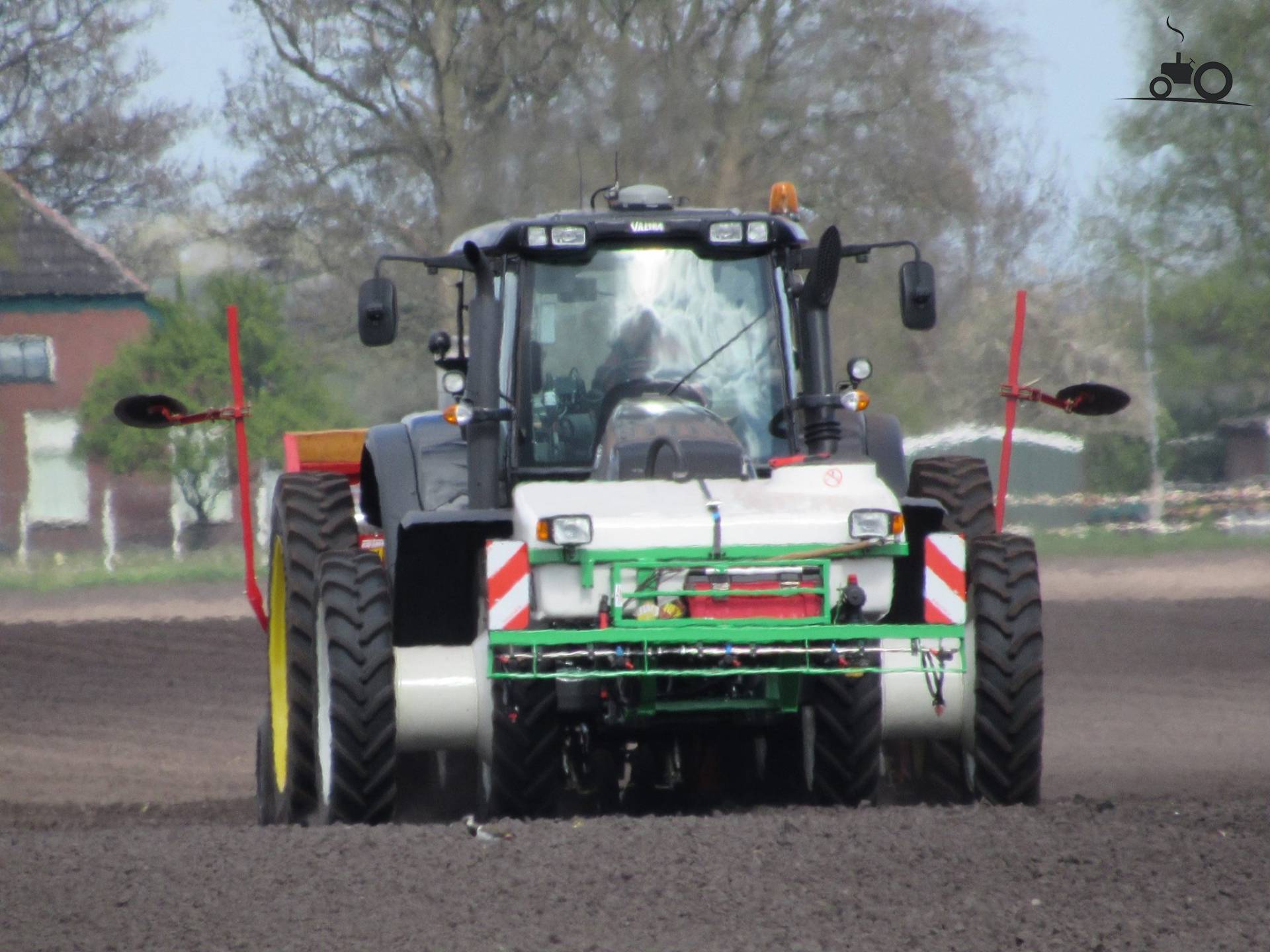 Valtra T213 - Latest Updates, Photos & Videos - Page 1