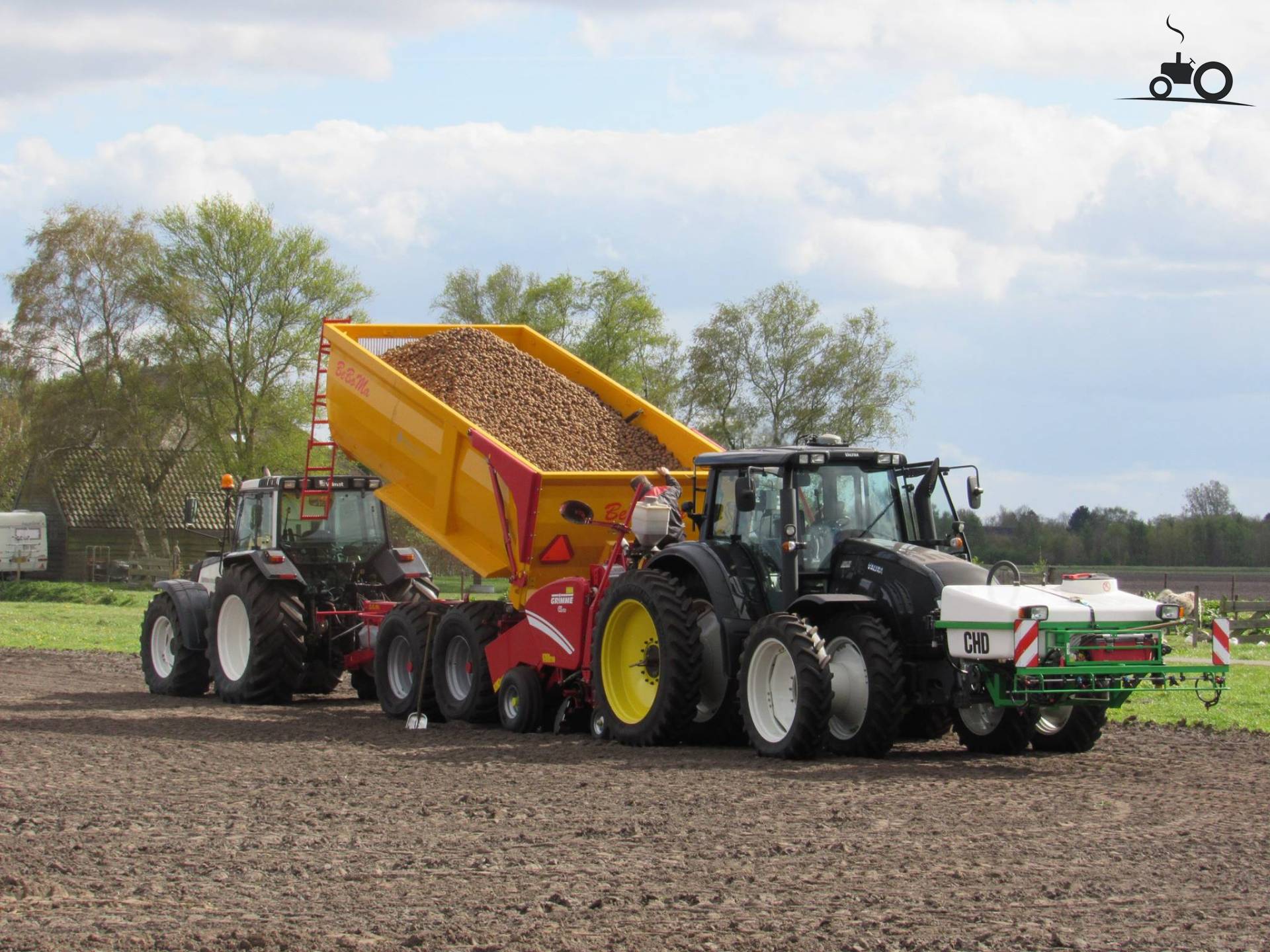 Valtra T213 - Latest Updates, Photos & Videos - Page 1
