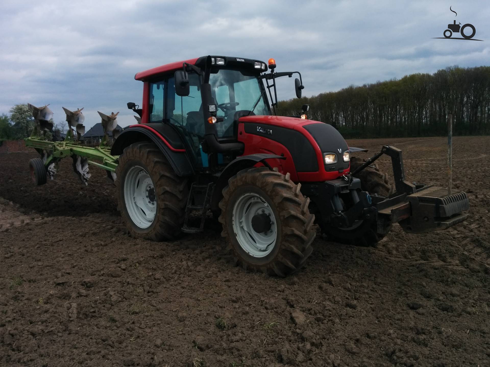 Valtra N111 - Latest Updates, Photos & Videos - Page 1