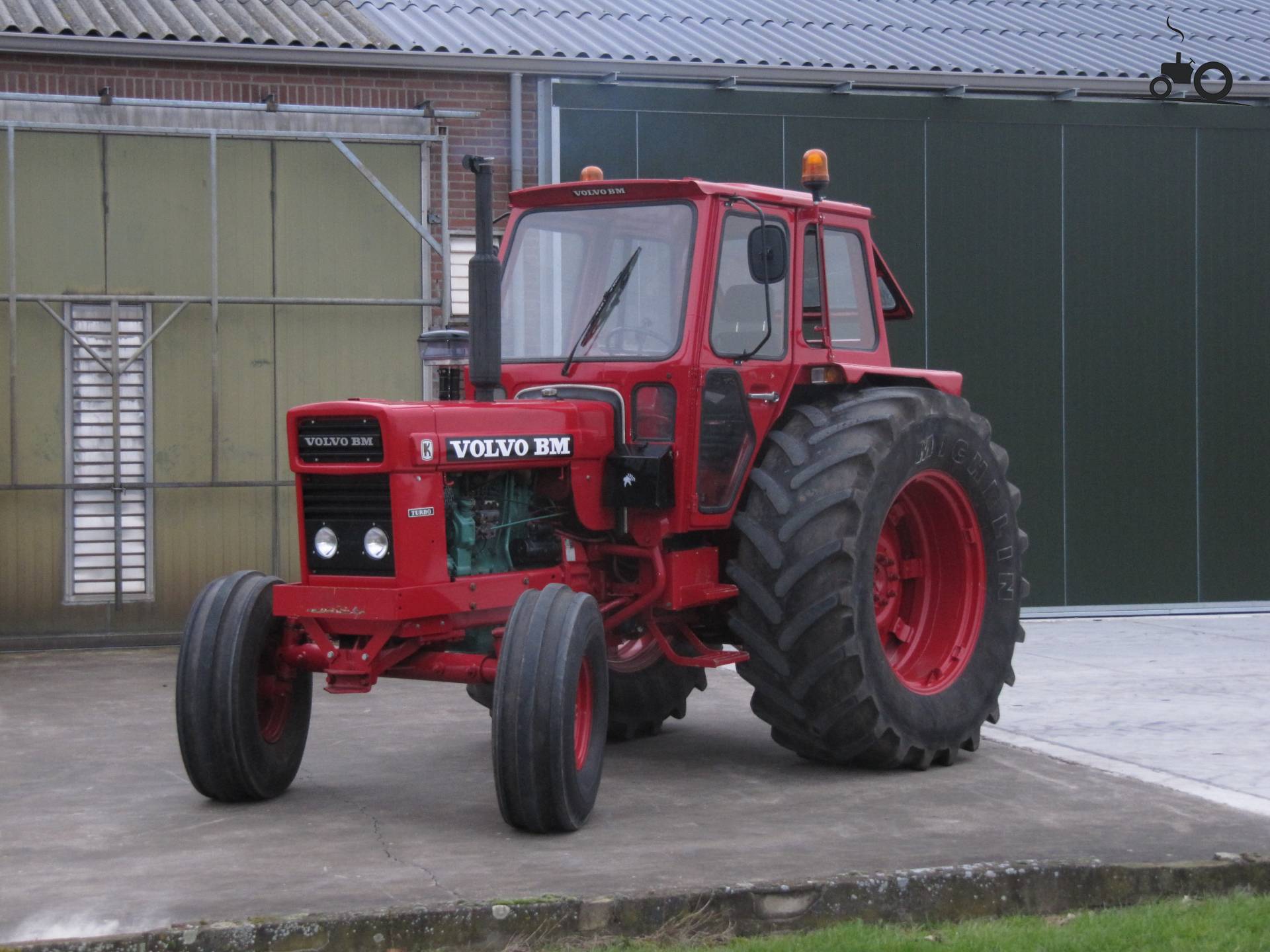 Погрузчик volvo bm-90-b. Bm volvo dr631. Трактор volvo bm. Volvo l120. Volvo bm-700 трактор.