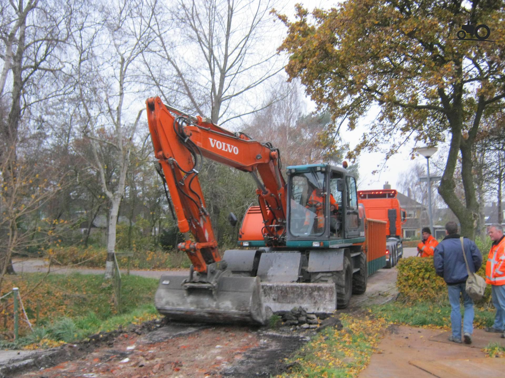 Foto Volvo EW 160B #566951