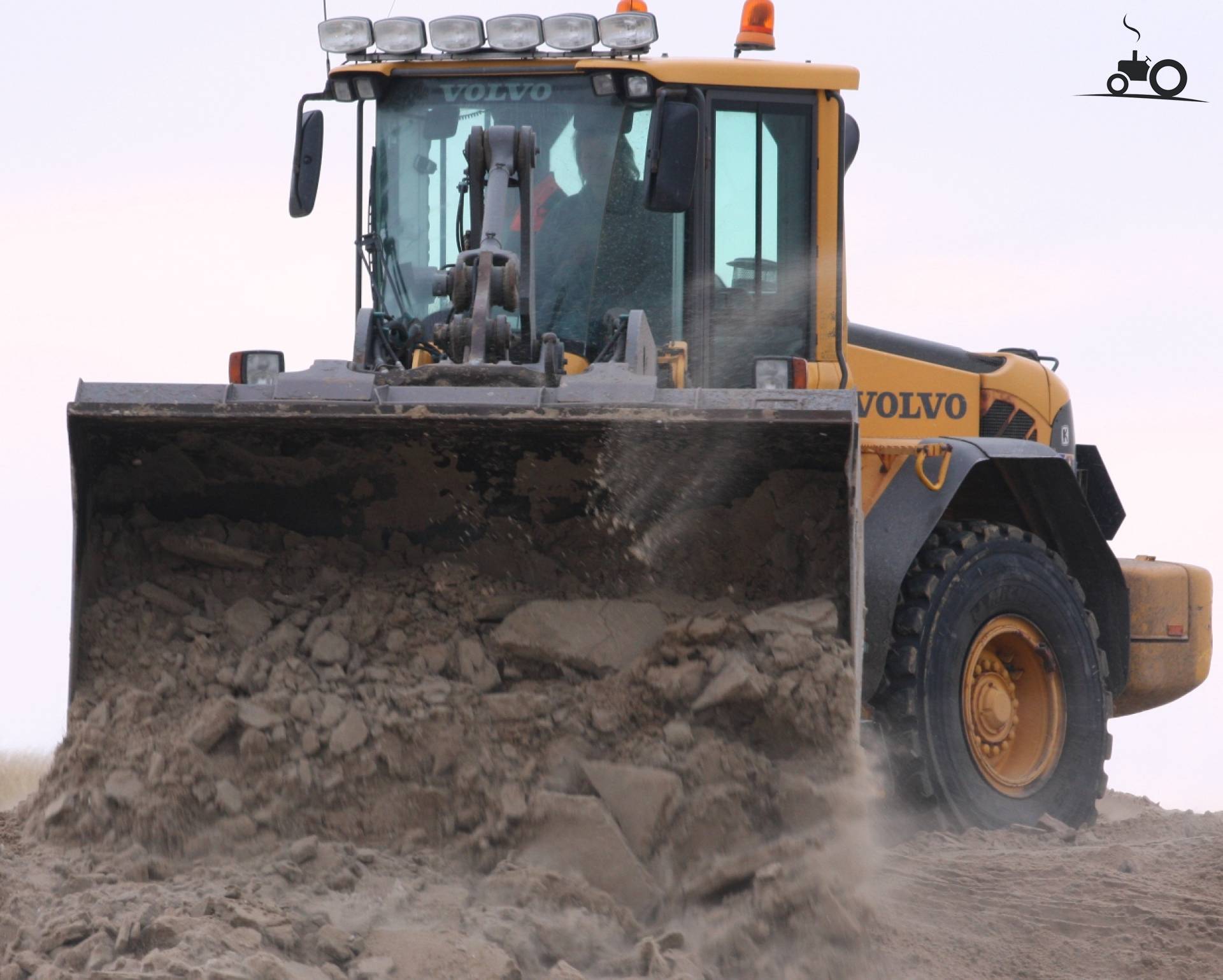 Volvo L90F