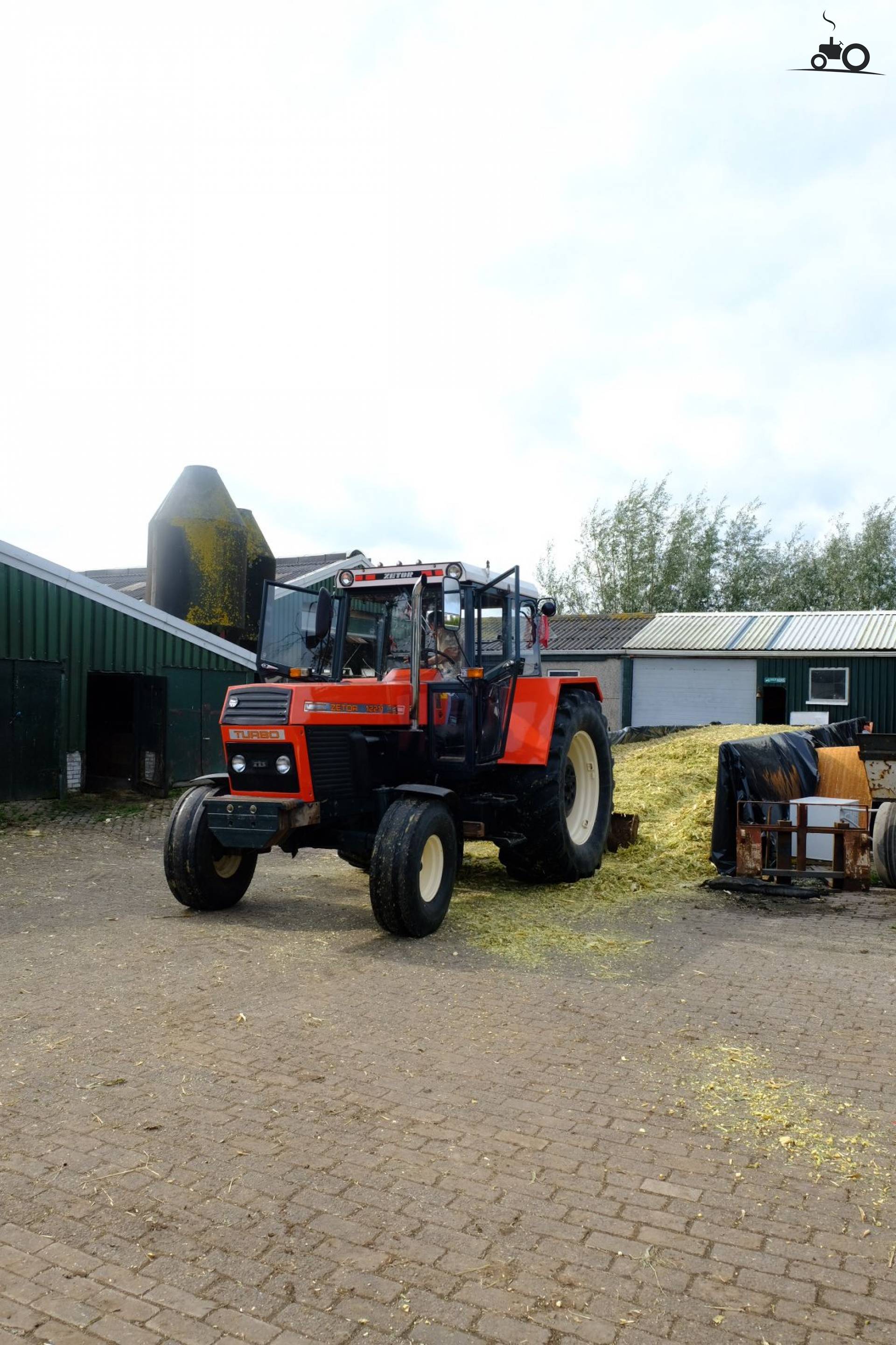 Zetor 12211 Fanclub - Technische Daten, Fotos, Bewertungen & Forum