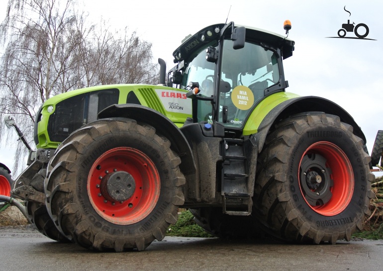 Foto Claas Axion 950 713654