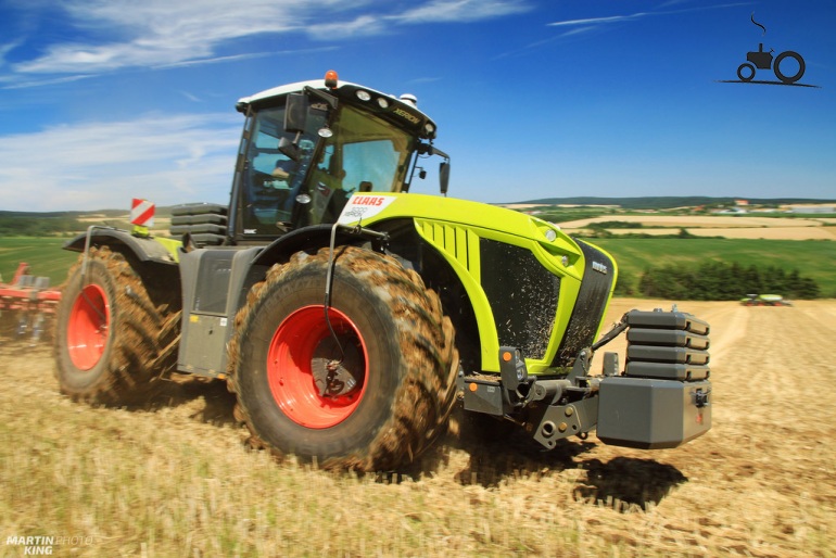 Claas Xerion 5000 United Kingdom Tractor Picture 923383 5529