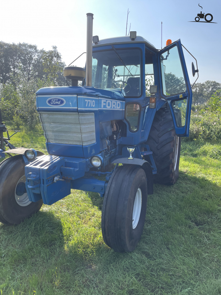 Ford 7710
