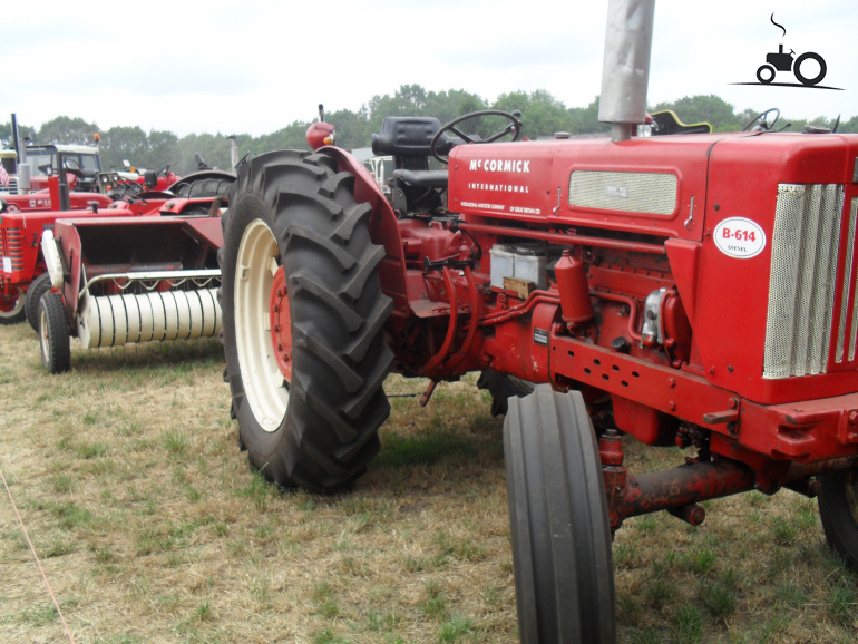 International B 614 - United Kingdom - Tractor Picture #476011