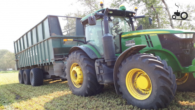 Foto John Deere R