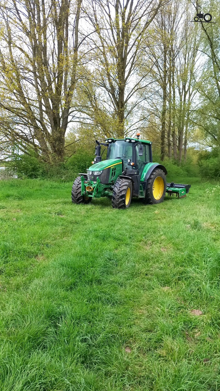 Foto John Deere 6090M #1517174