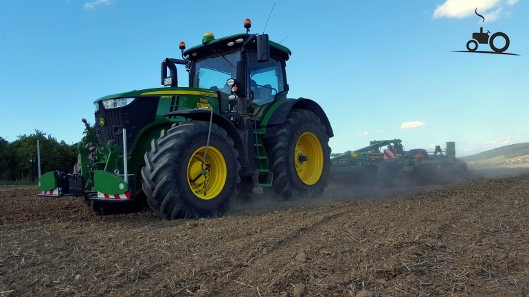 Foto John Deere 7270R #983711